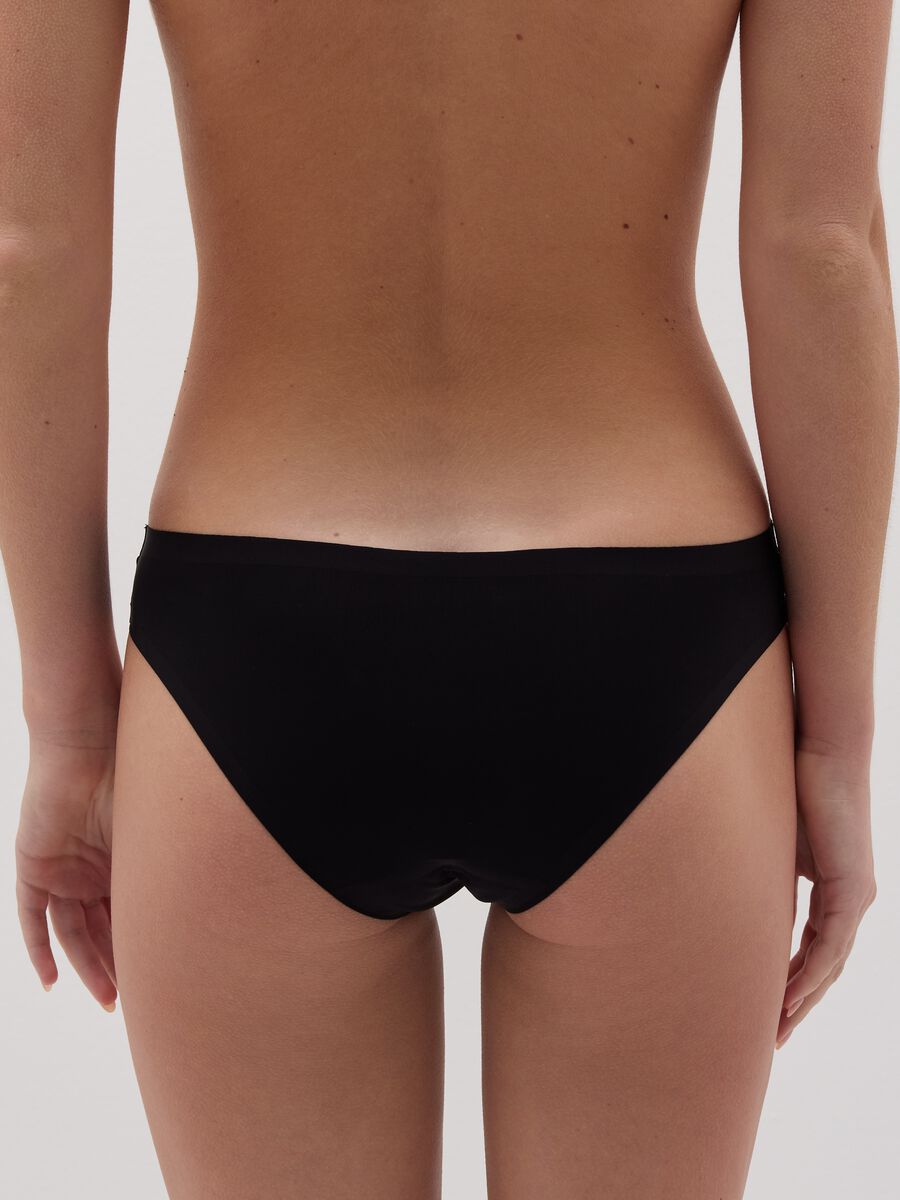 Two-pack Brazilian-cut briefs in seamless microfibre_2