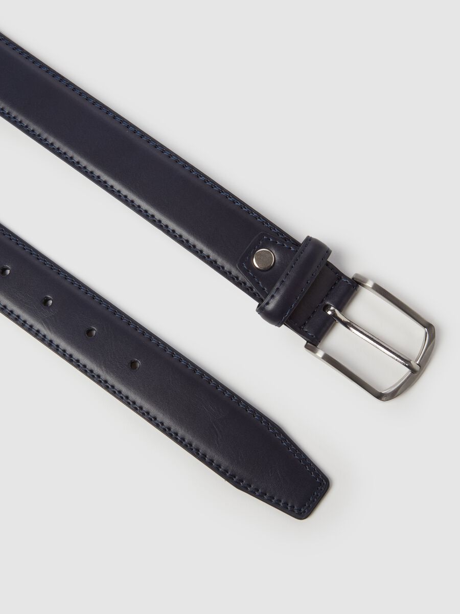 Rounded belt with metal buckle_1