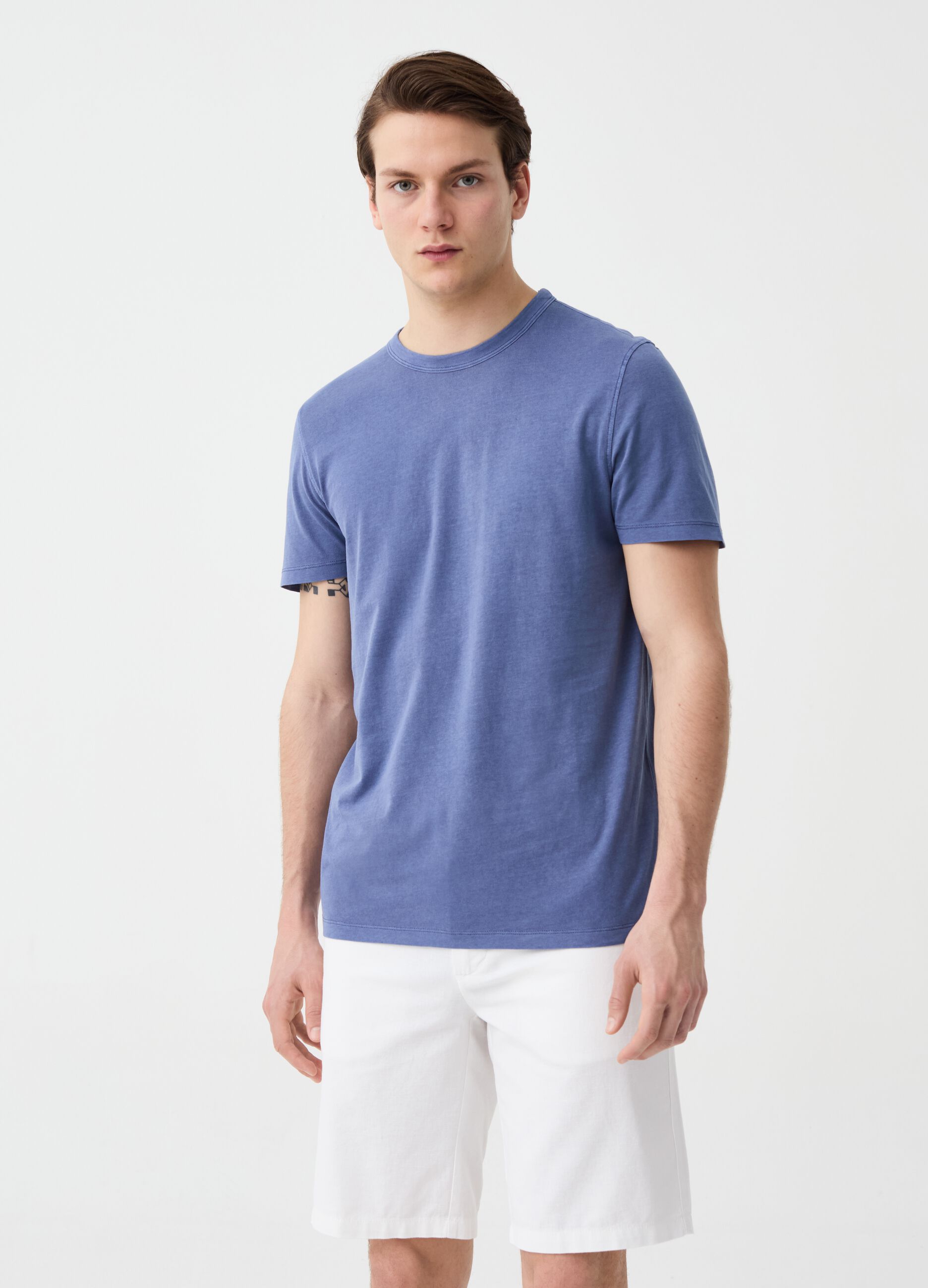 Cotton T-shirt with round neck