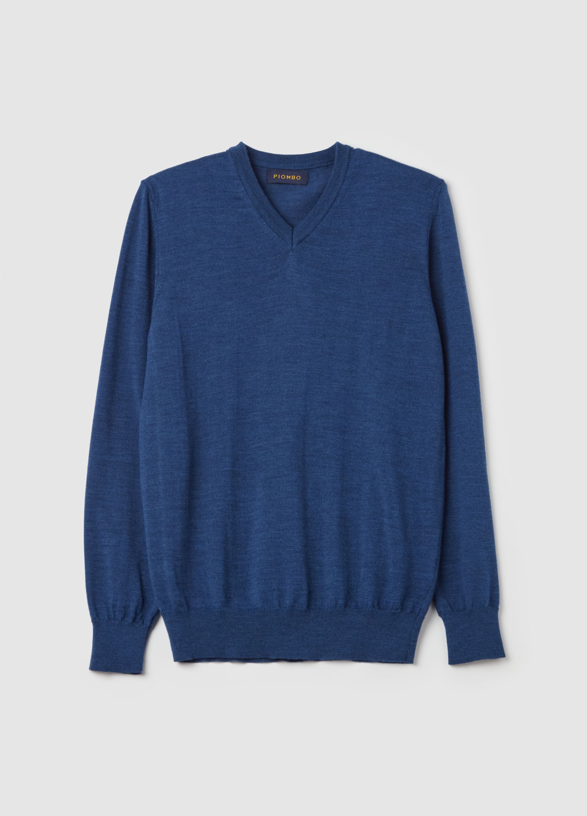 Merino wool pullover with V neck