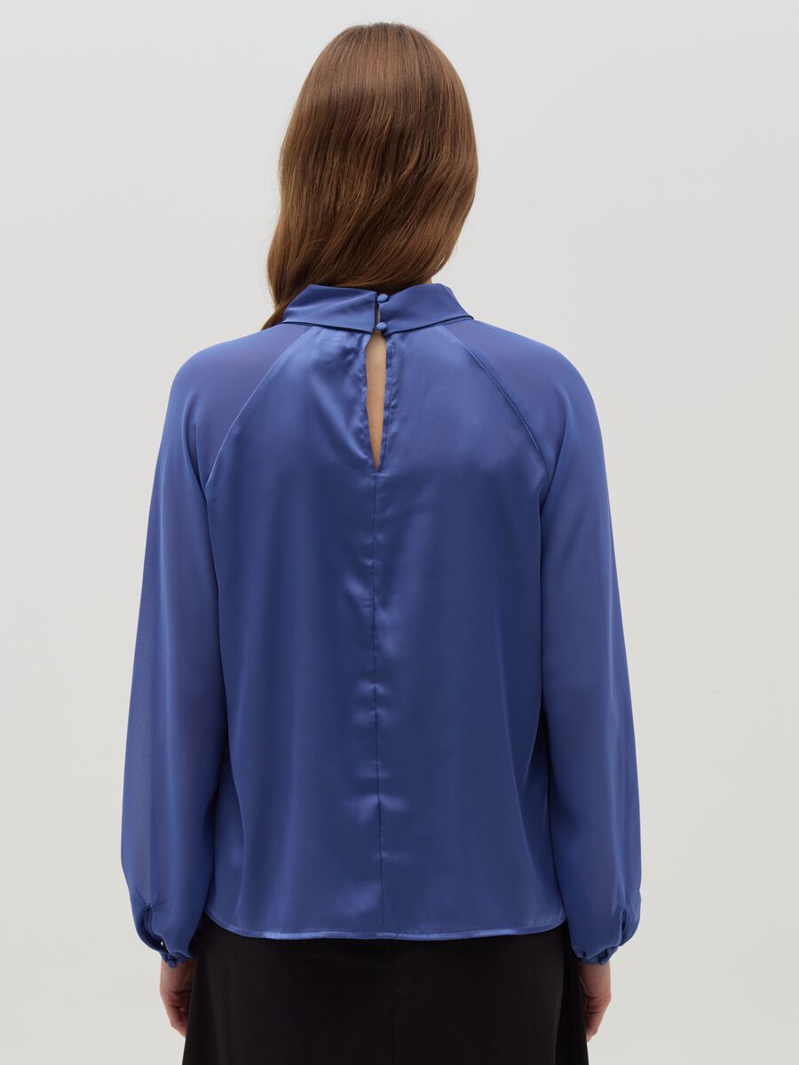 Satin blouse with raglan sleeves_2