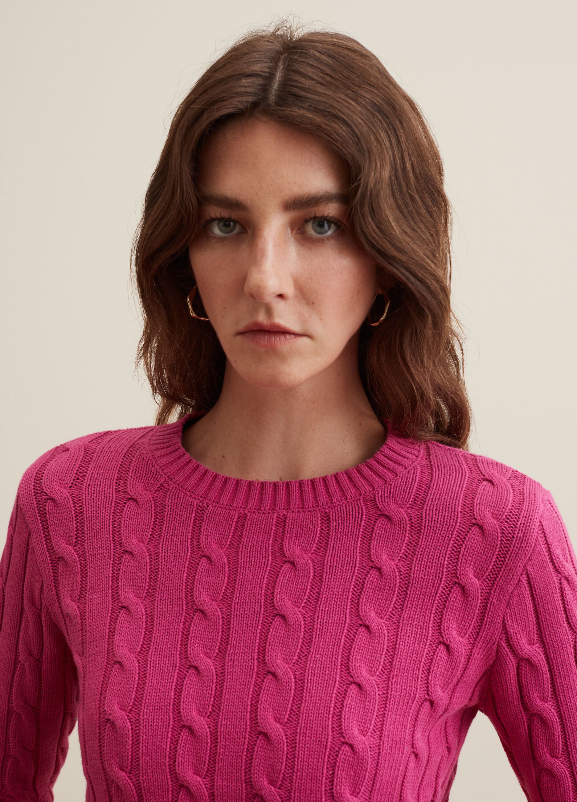 Cable knit crew-neck pullover