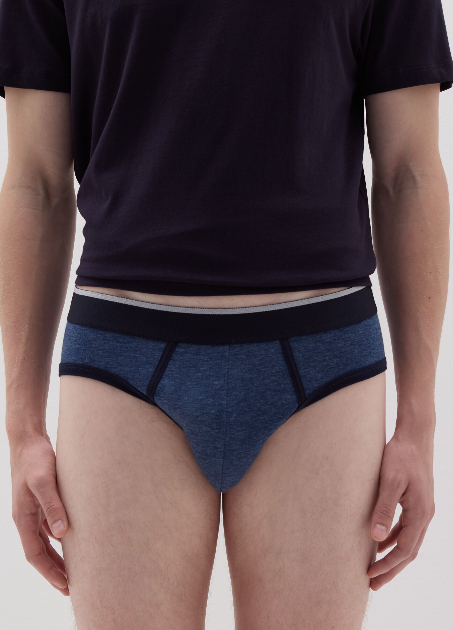 Three-pack briefs with contrasting piping