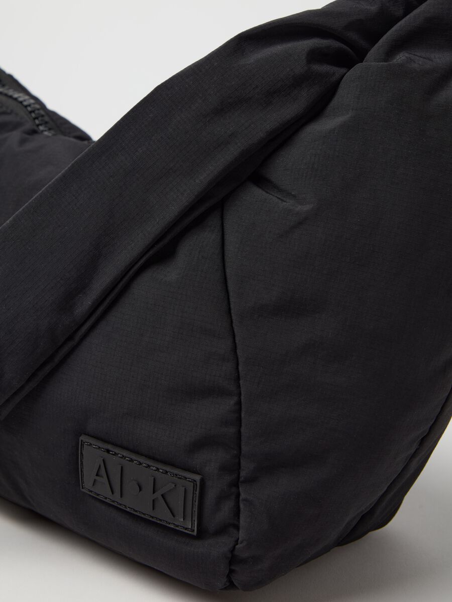 AI•KI padded bag_1