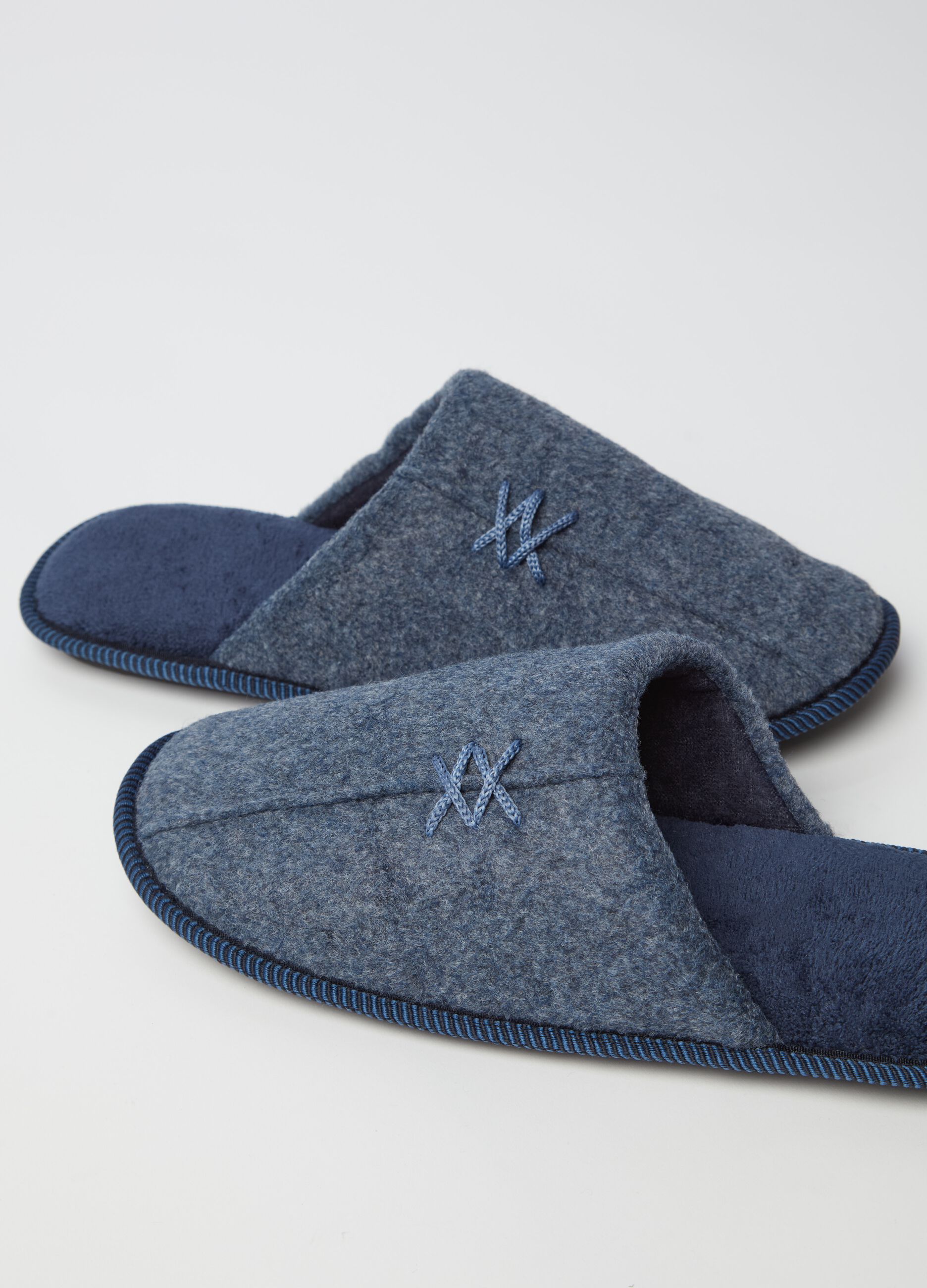 Bouclé-effect mélange slippers