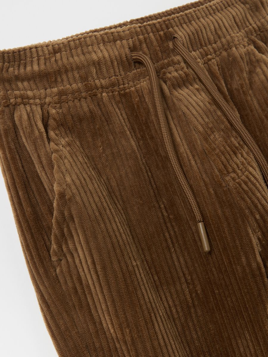 Corduroy jogger trousers with drawstring_2