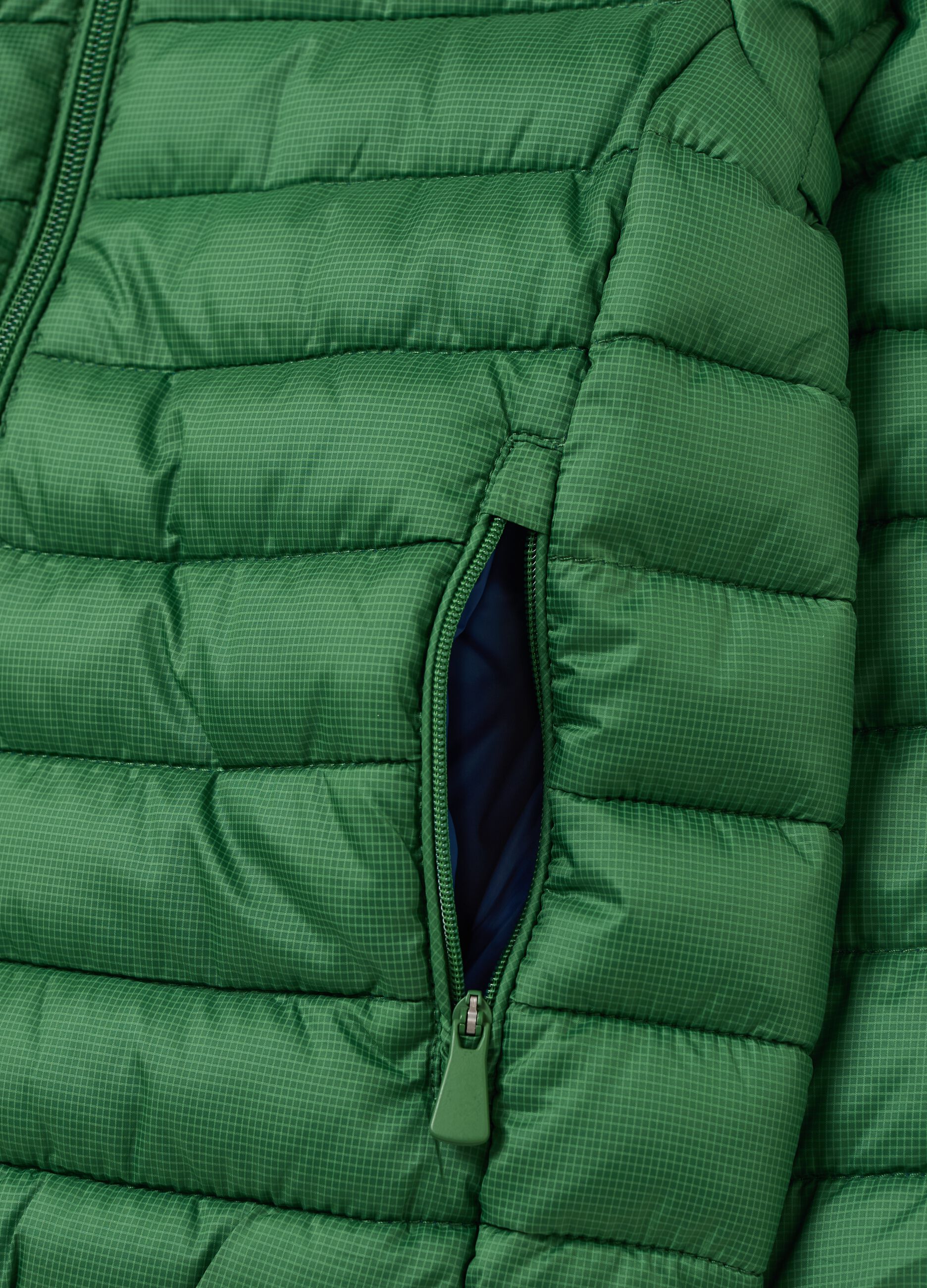 Ultralight down jacket with ripstop weave