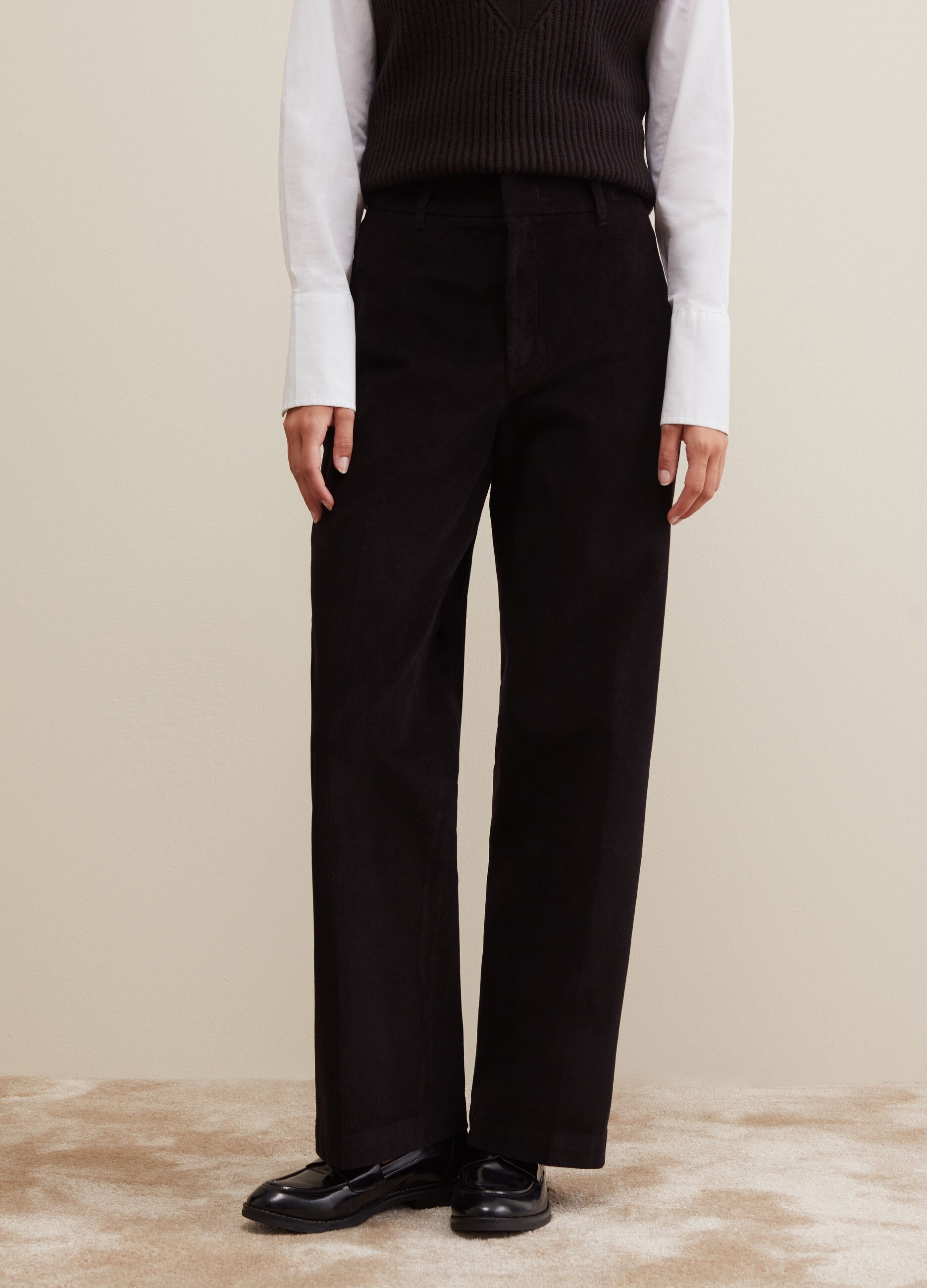 Straight-fit trousers in corduroy