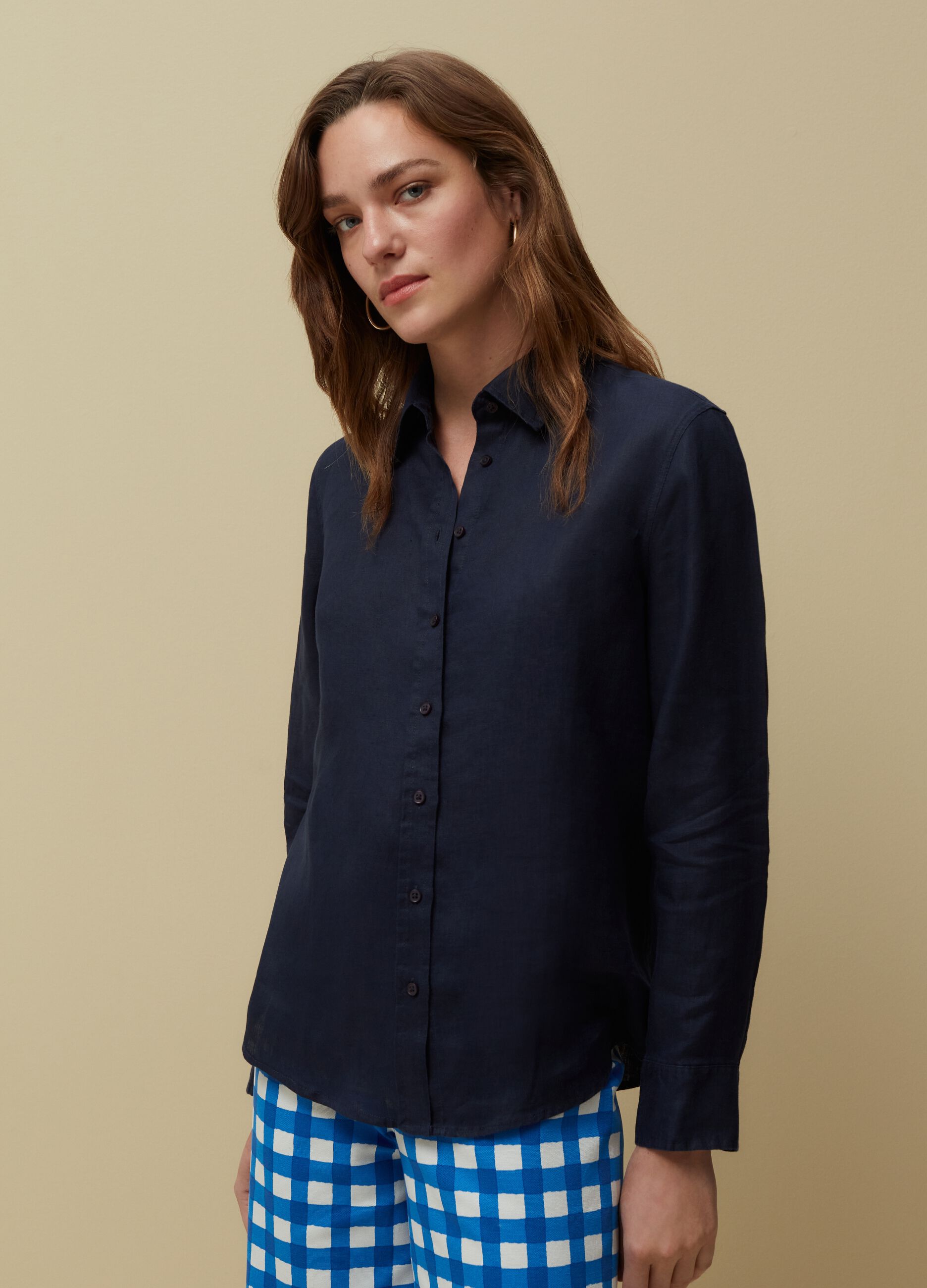 Solid colour linen shirt