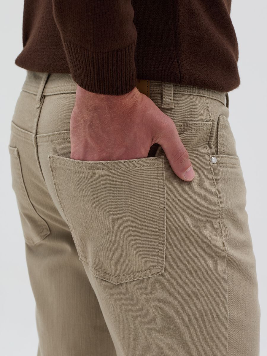 Stretch twill trousers with five pockets_3