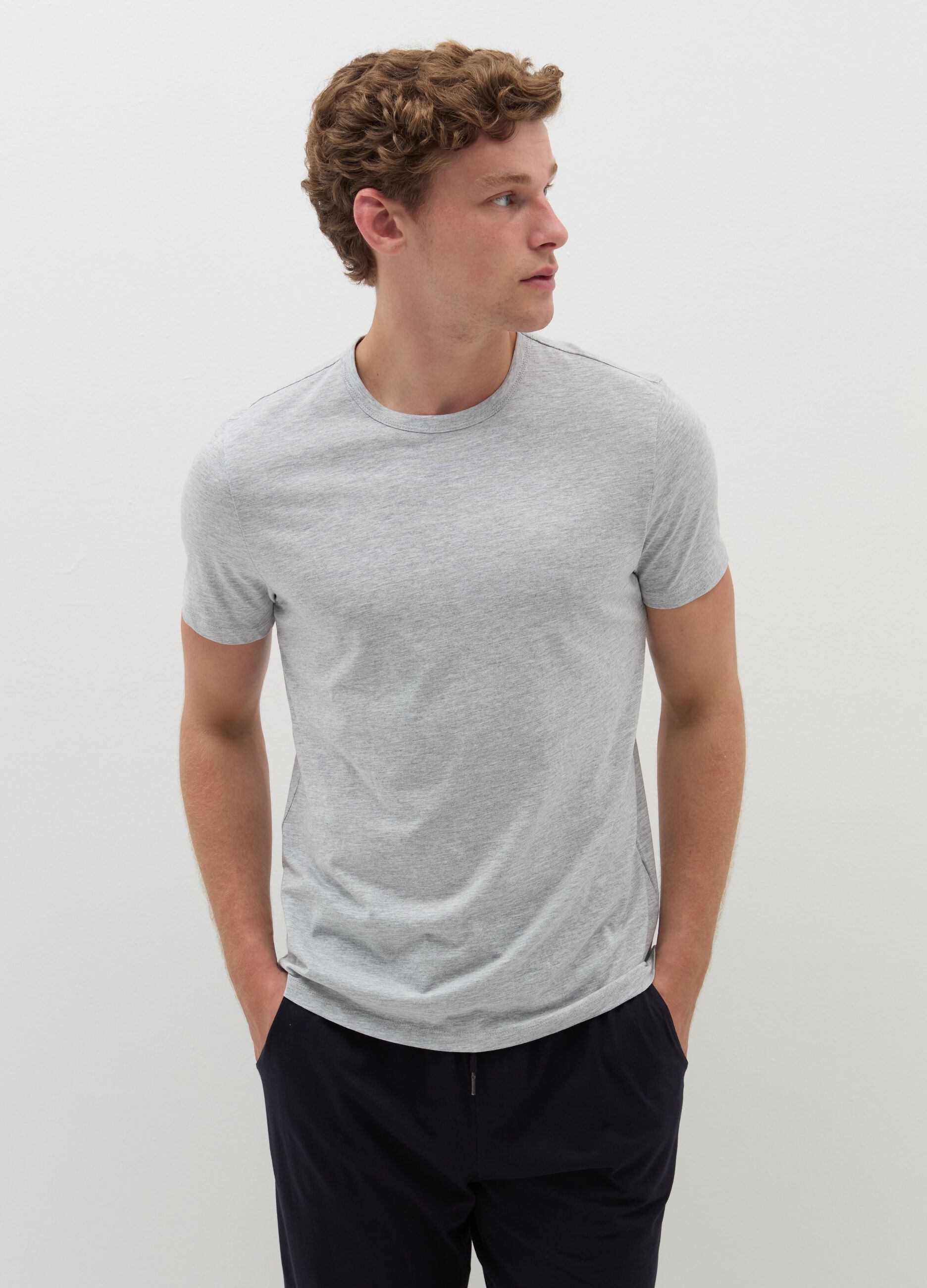 Two-pack undershirts with round neck in jersey