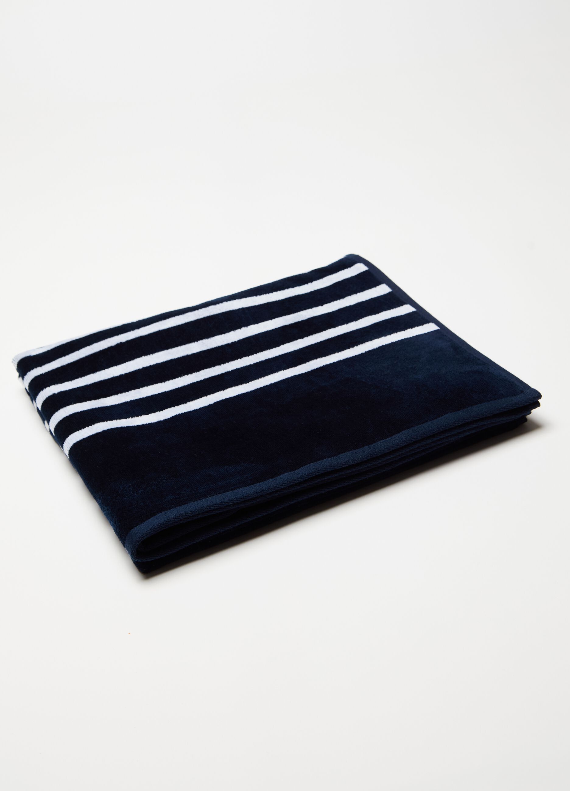 Beach towel with thin striped print