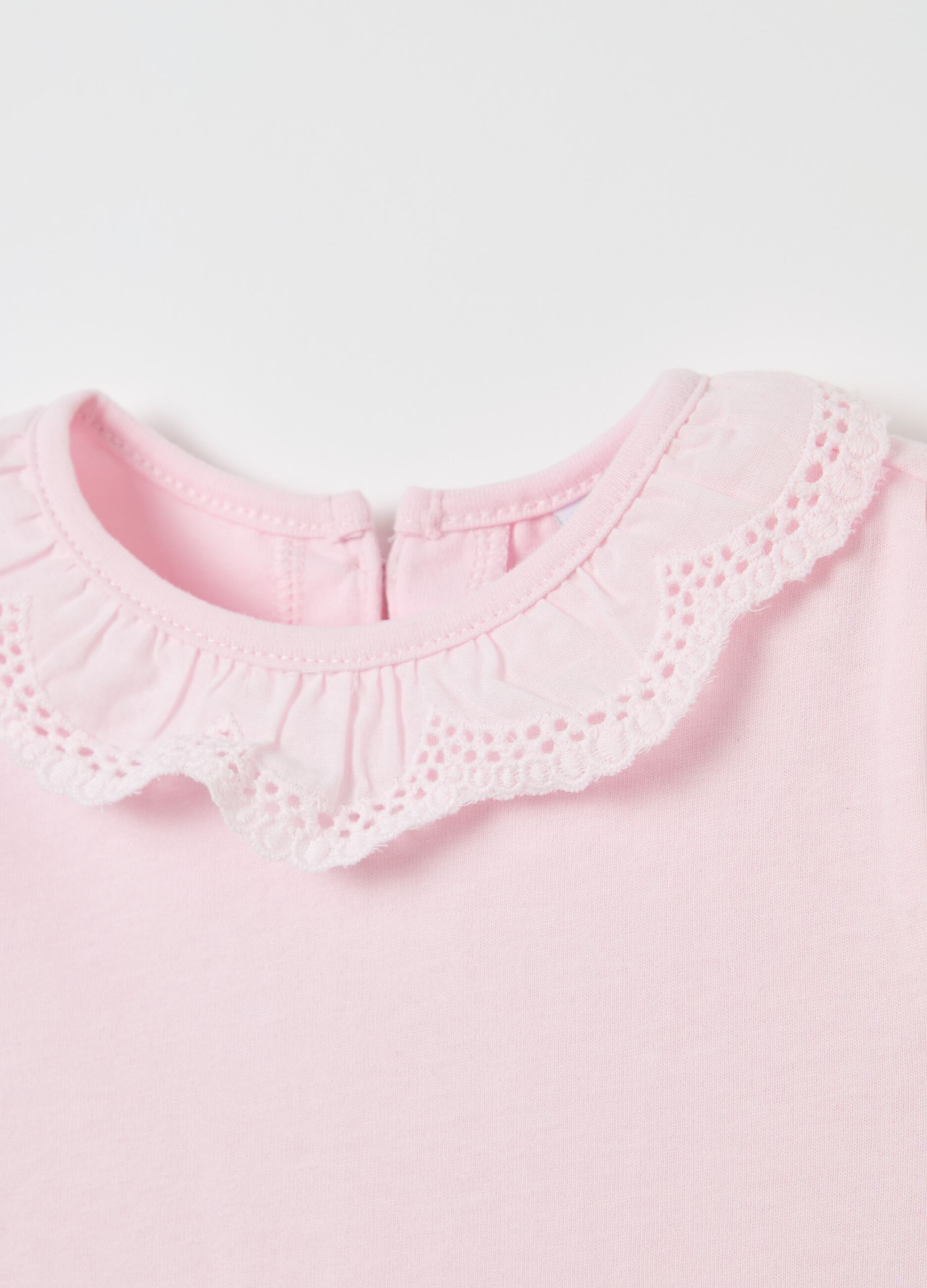 Long-sleeved T-shirt with broderie anglaise collar