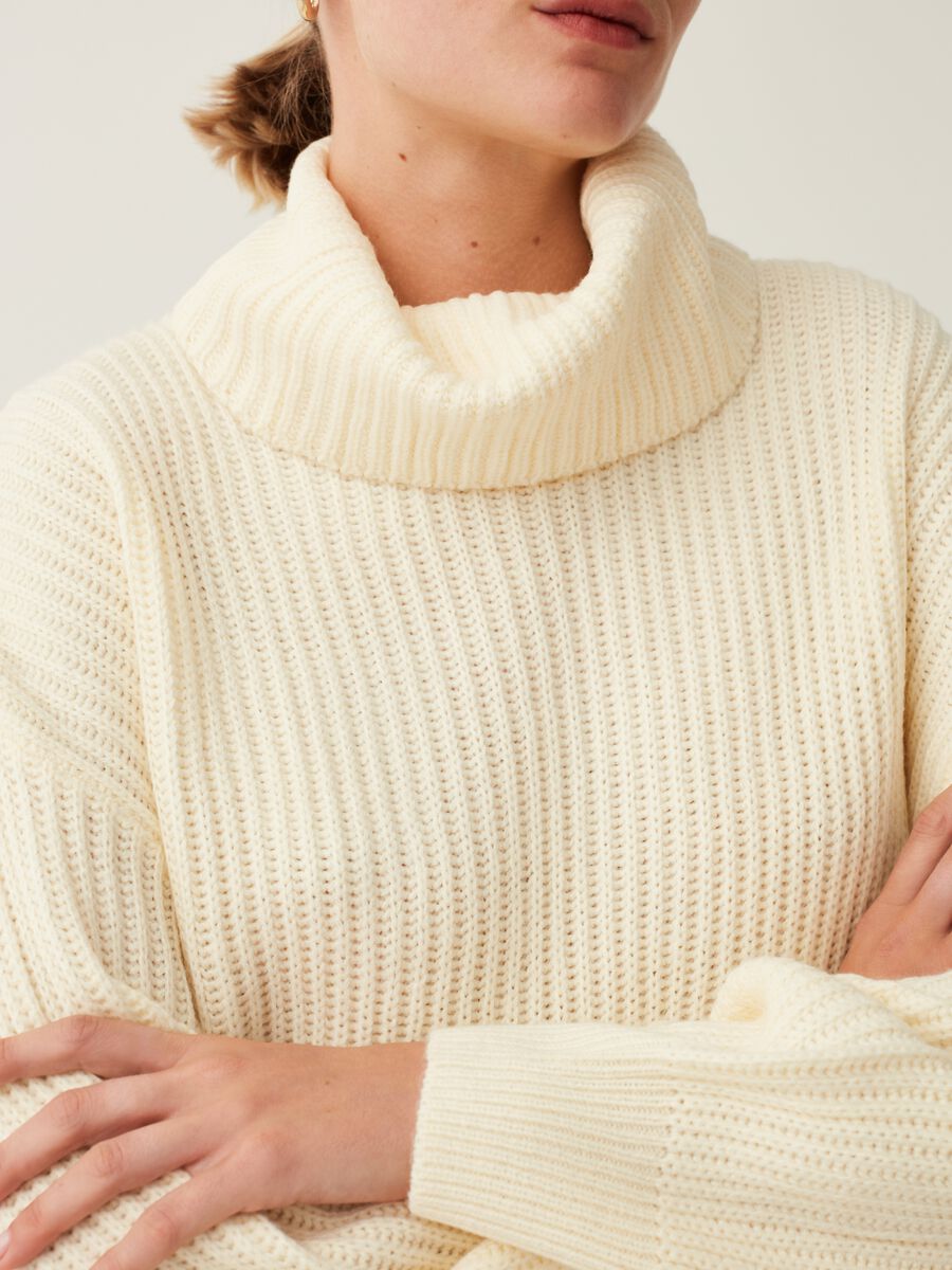 Ribbed pullover with high ring neck_3