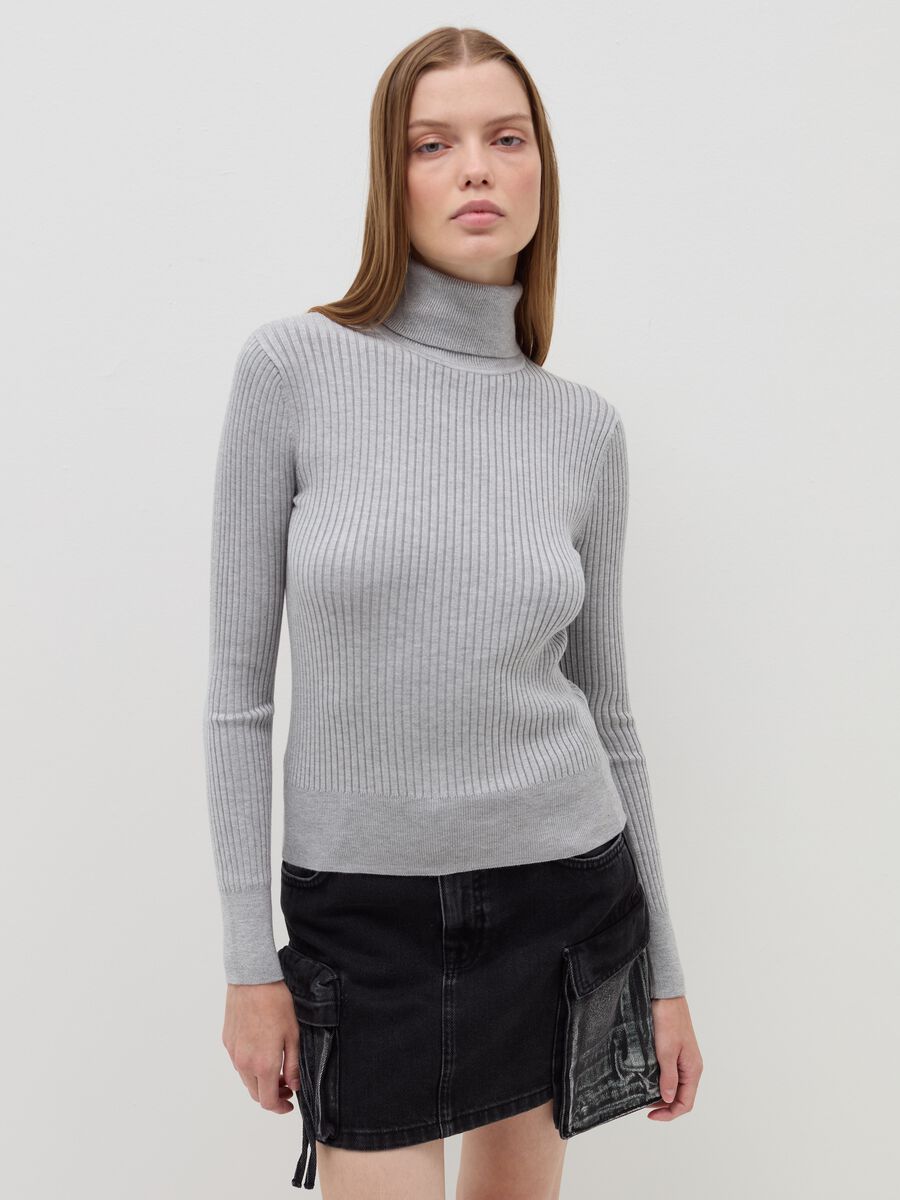 Turtleneck pullover with flat ribbing_1