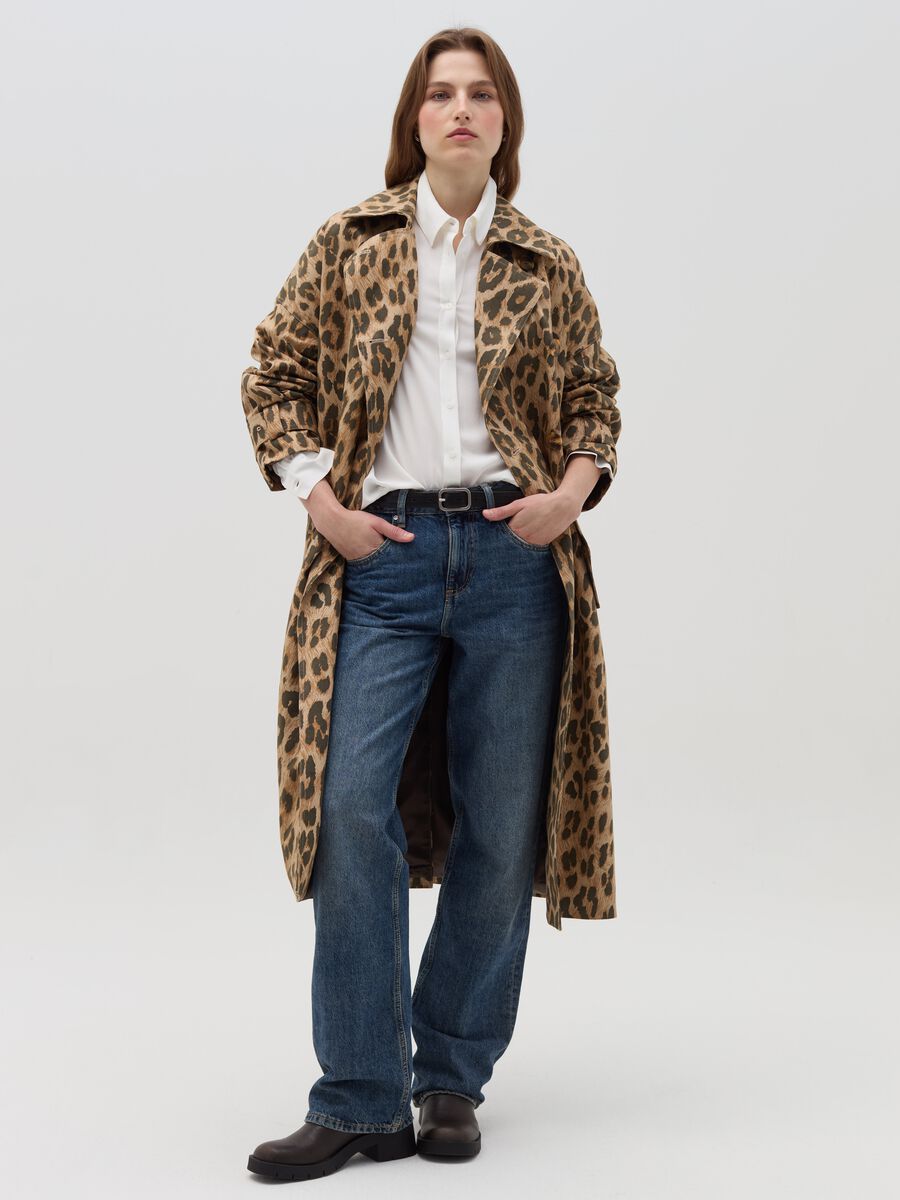 Double-breasted trench coat with animal print_1