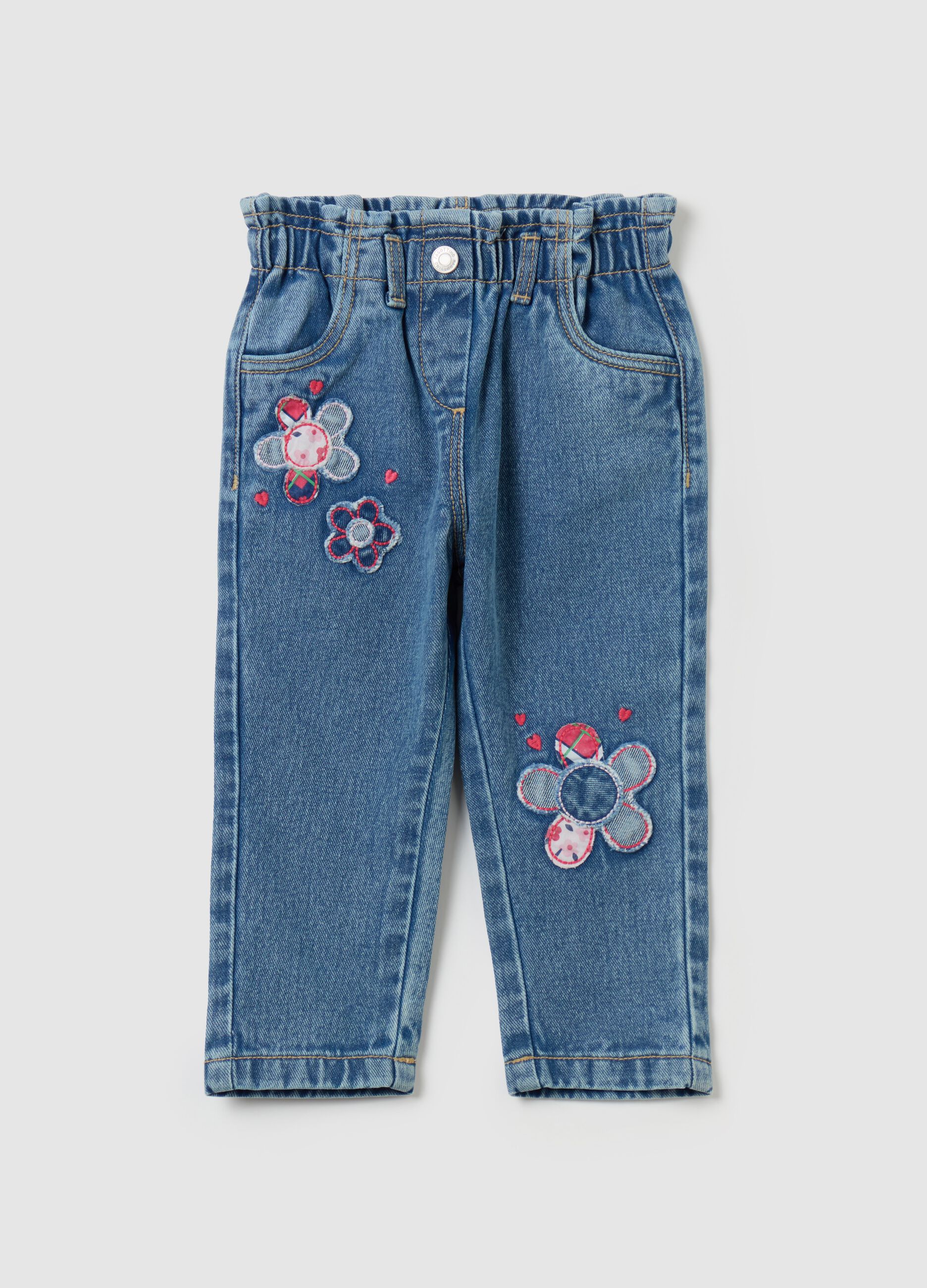 Jeans with pockets and flowers patch