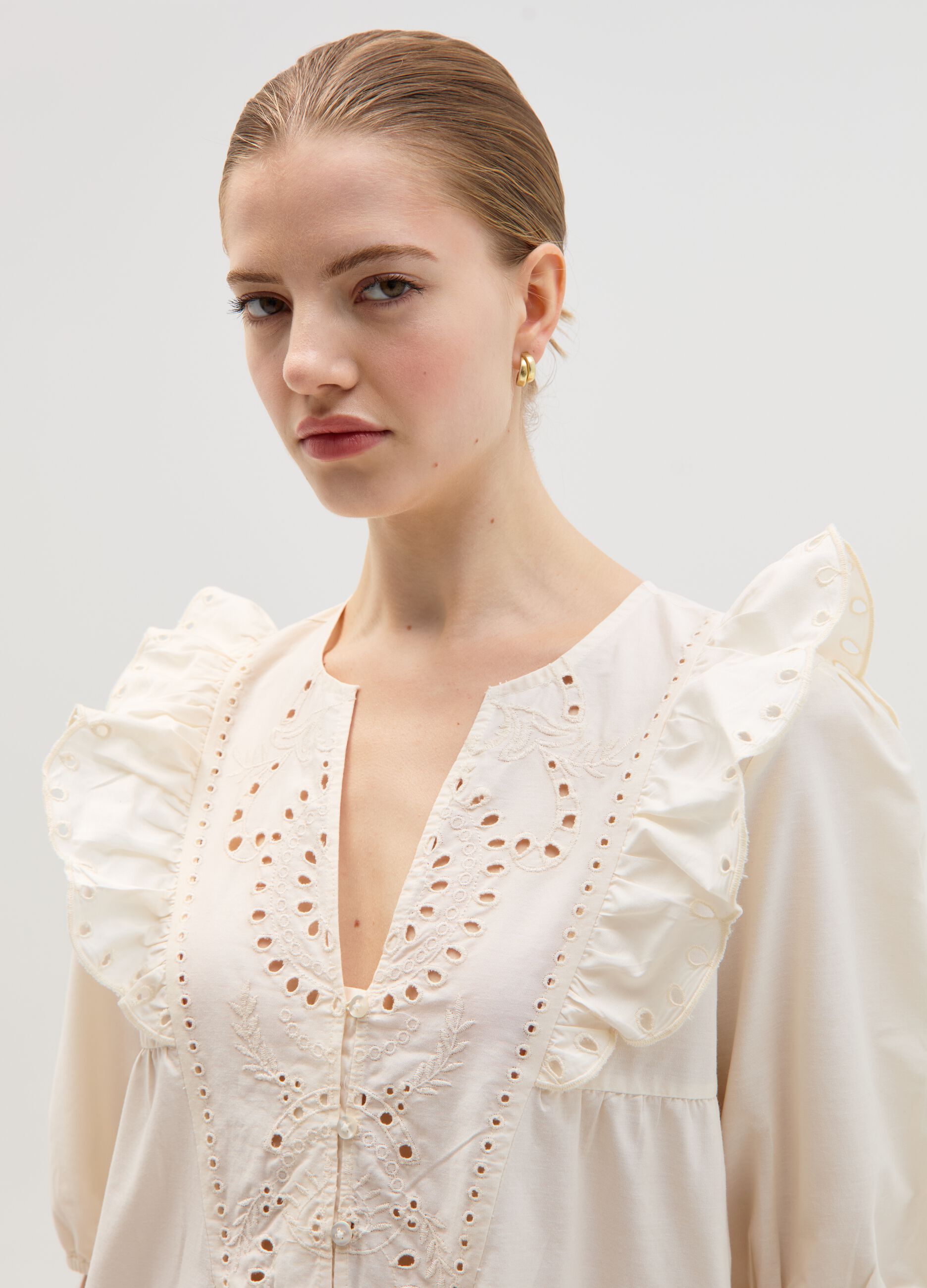 Short dress with broderie anglaise flounce
