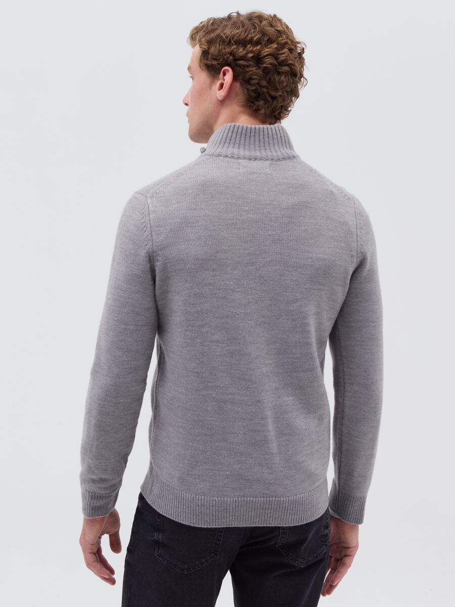 Pullover with half-zip neckline_2