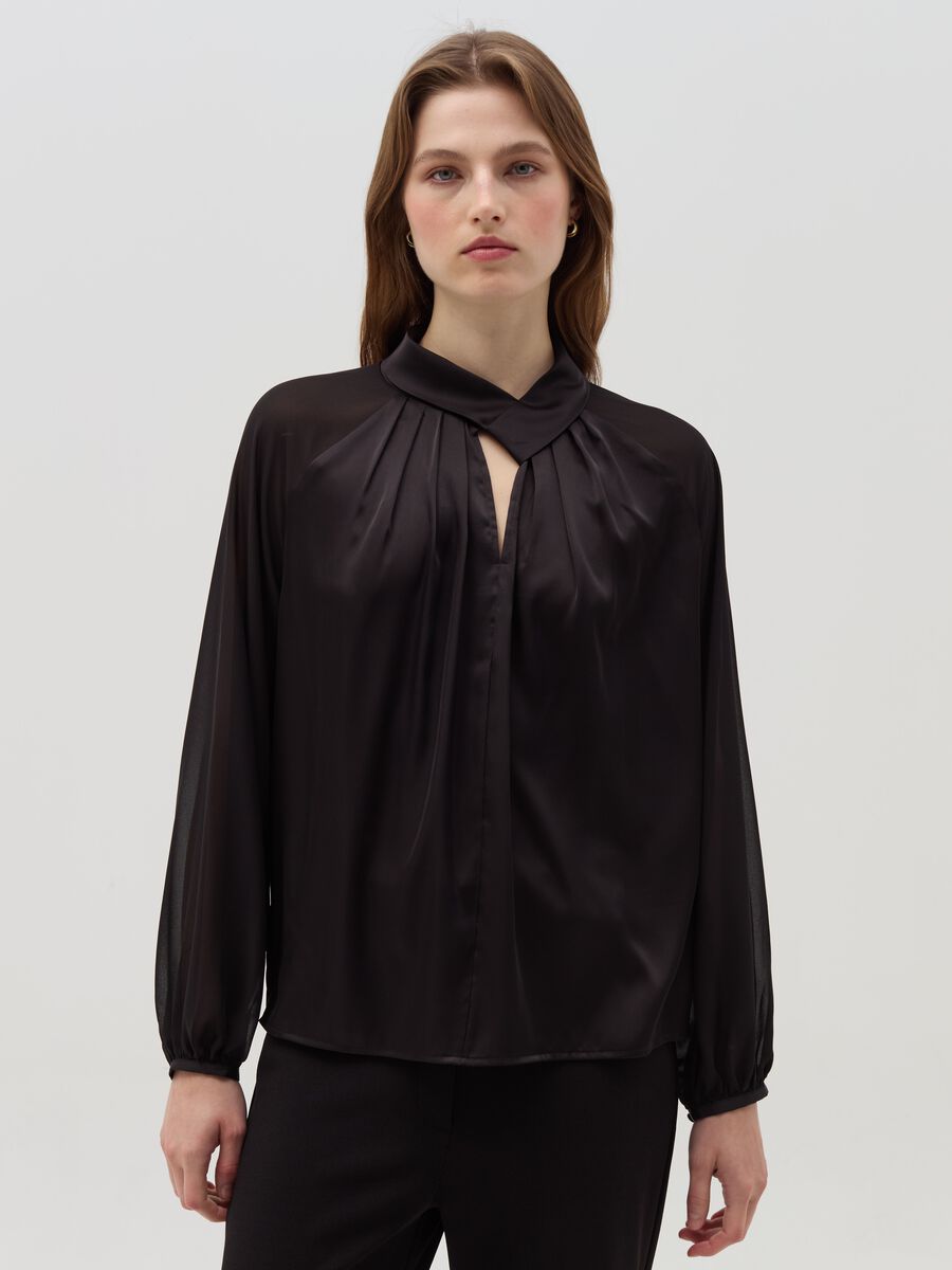 Satin blouse with raglan sleeves_1