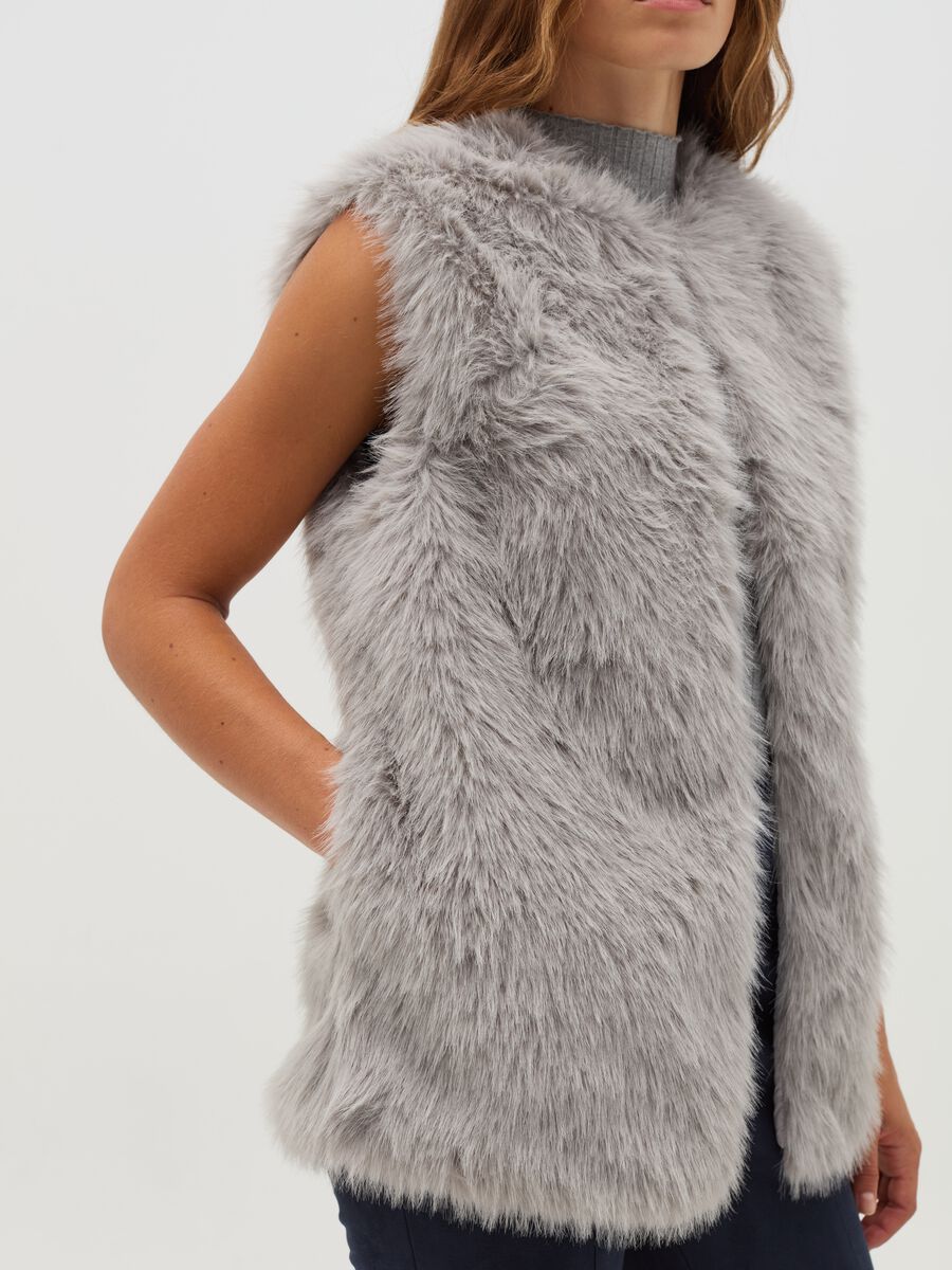 Faux fur gilet_3