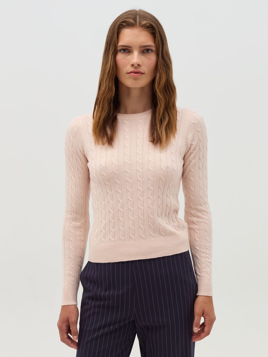 Pullover with cable-knit design_1