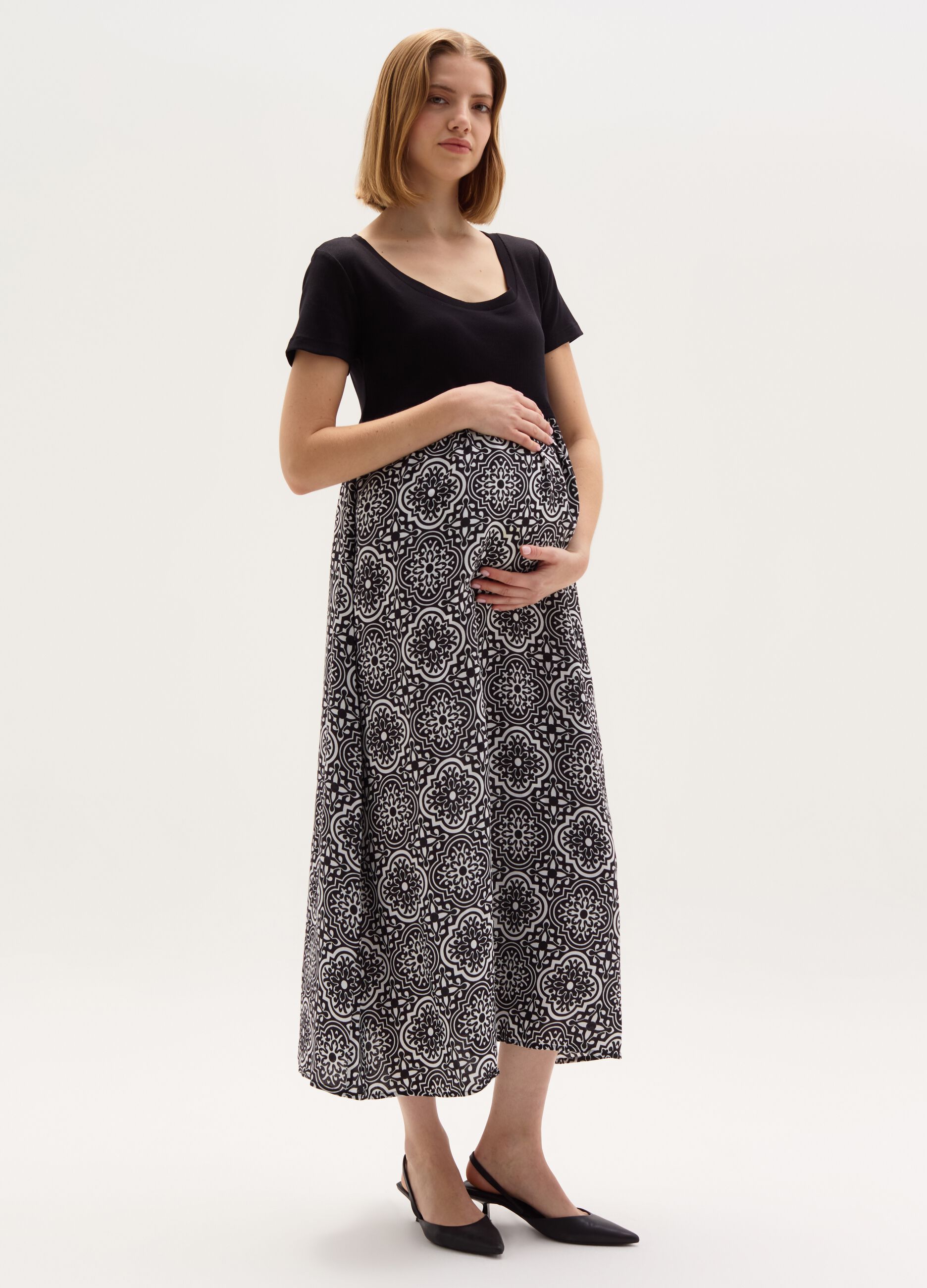 Long maternity dress with printed skirt