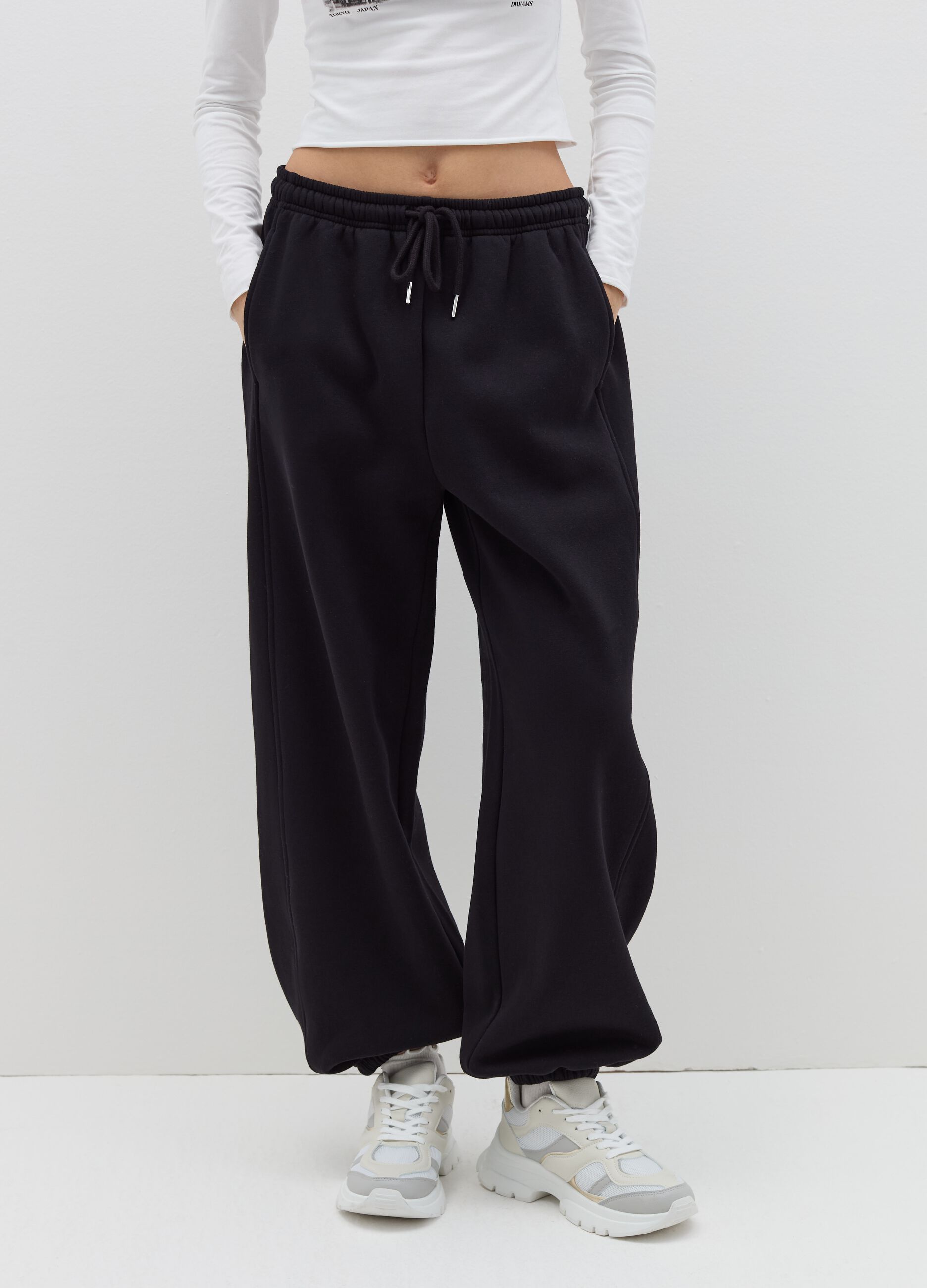 Fleece joggers with drawstring