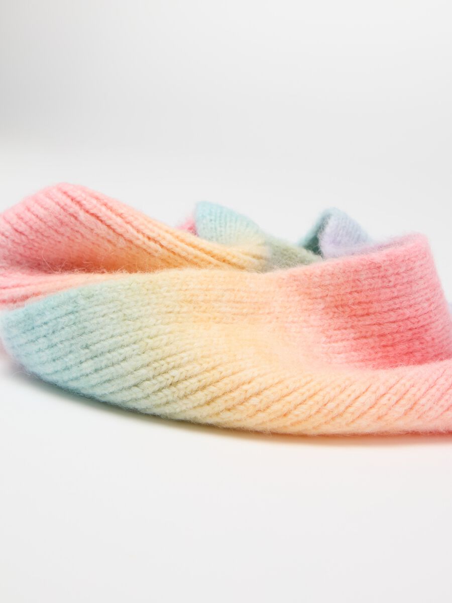 Dip-dye loop scarf_1