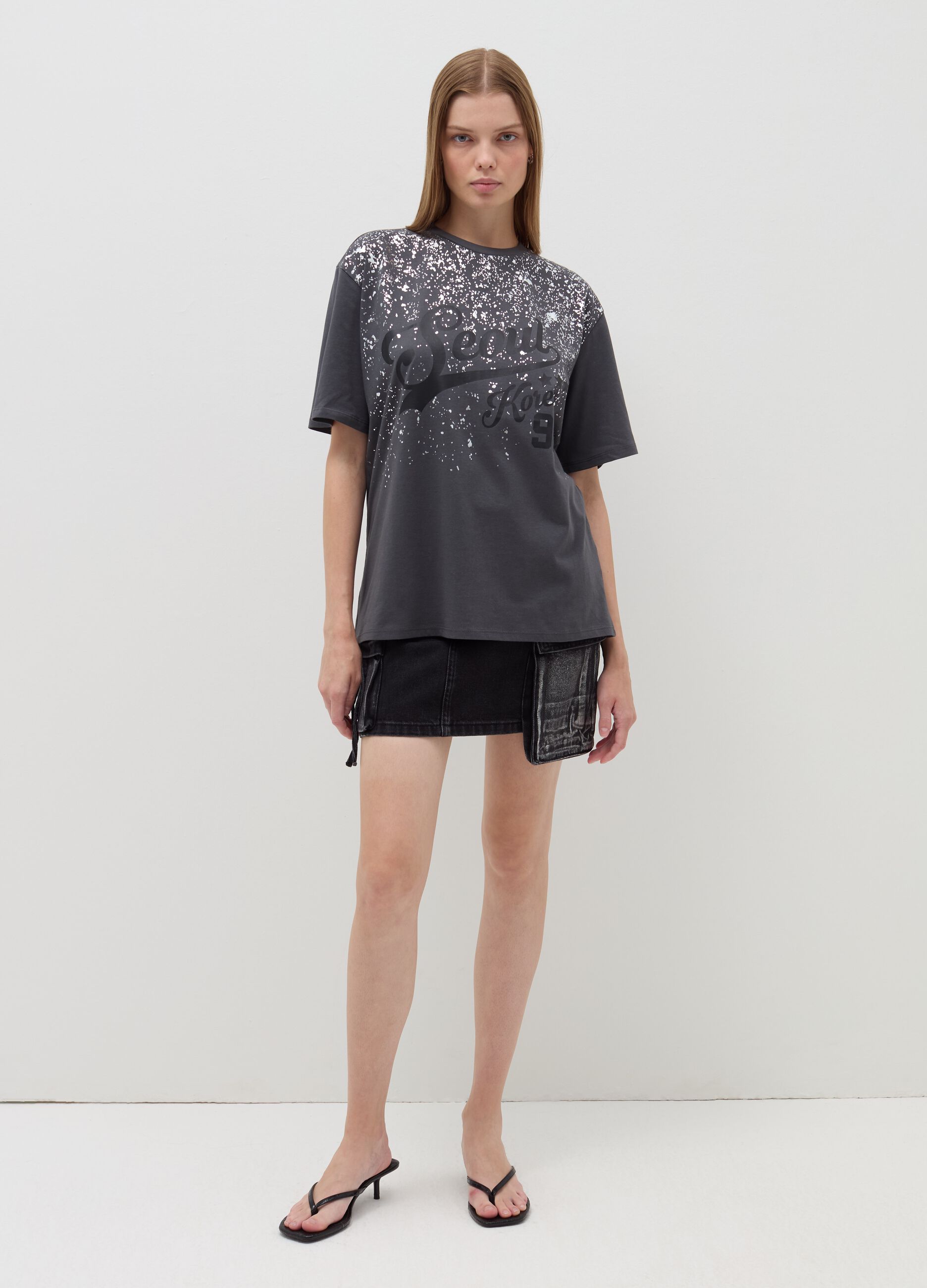 Relaxed-fit T-shirt with foil print