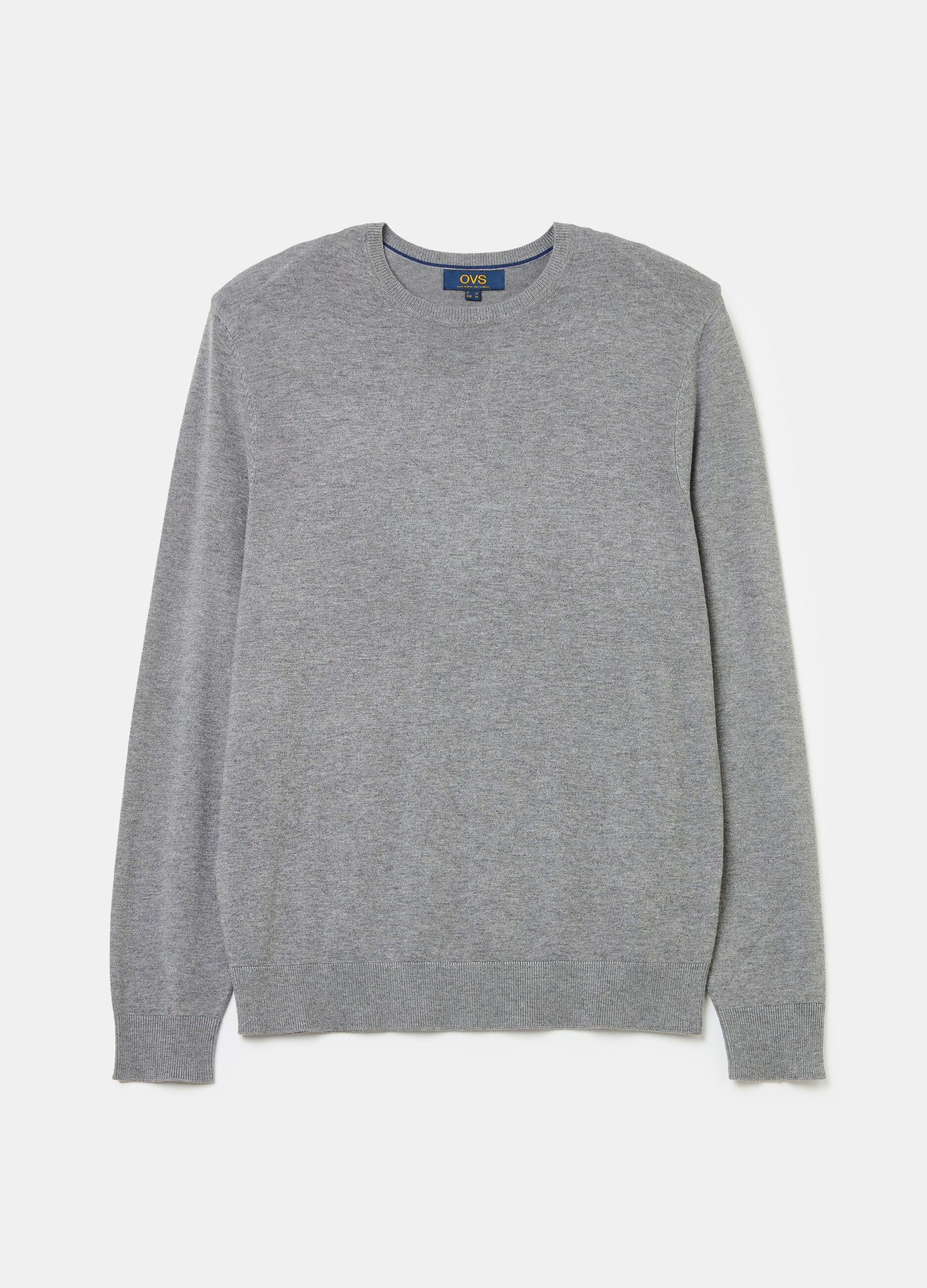 Round neck pullover