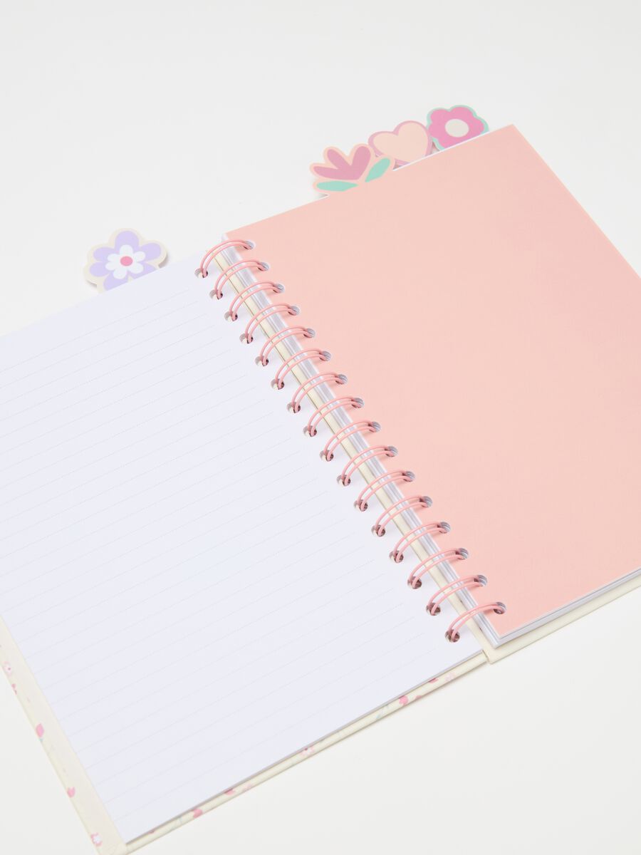 Spiral notepad with ruled pages_1
