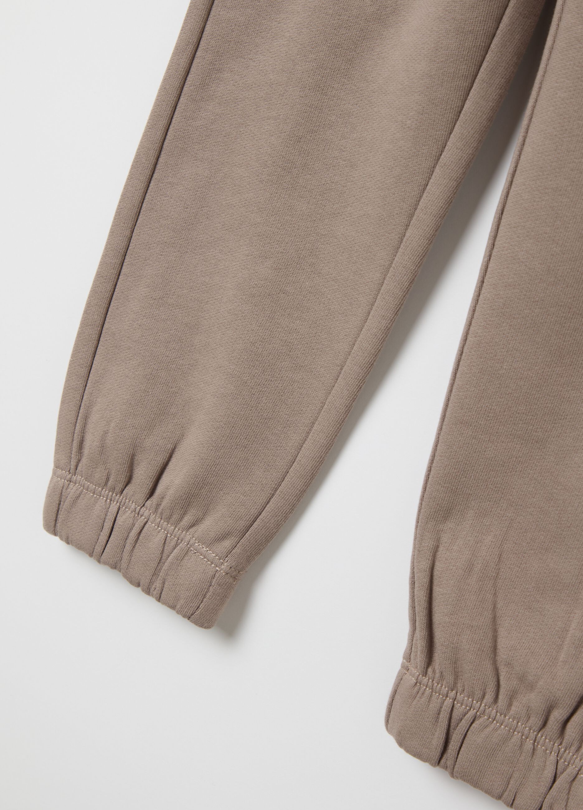 Joggers with drawstring and elasticated trims