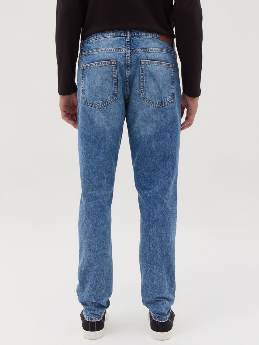 Slim-fit acid-wash jeans with fading_2