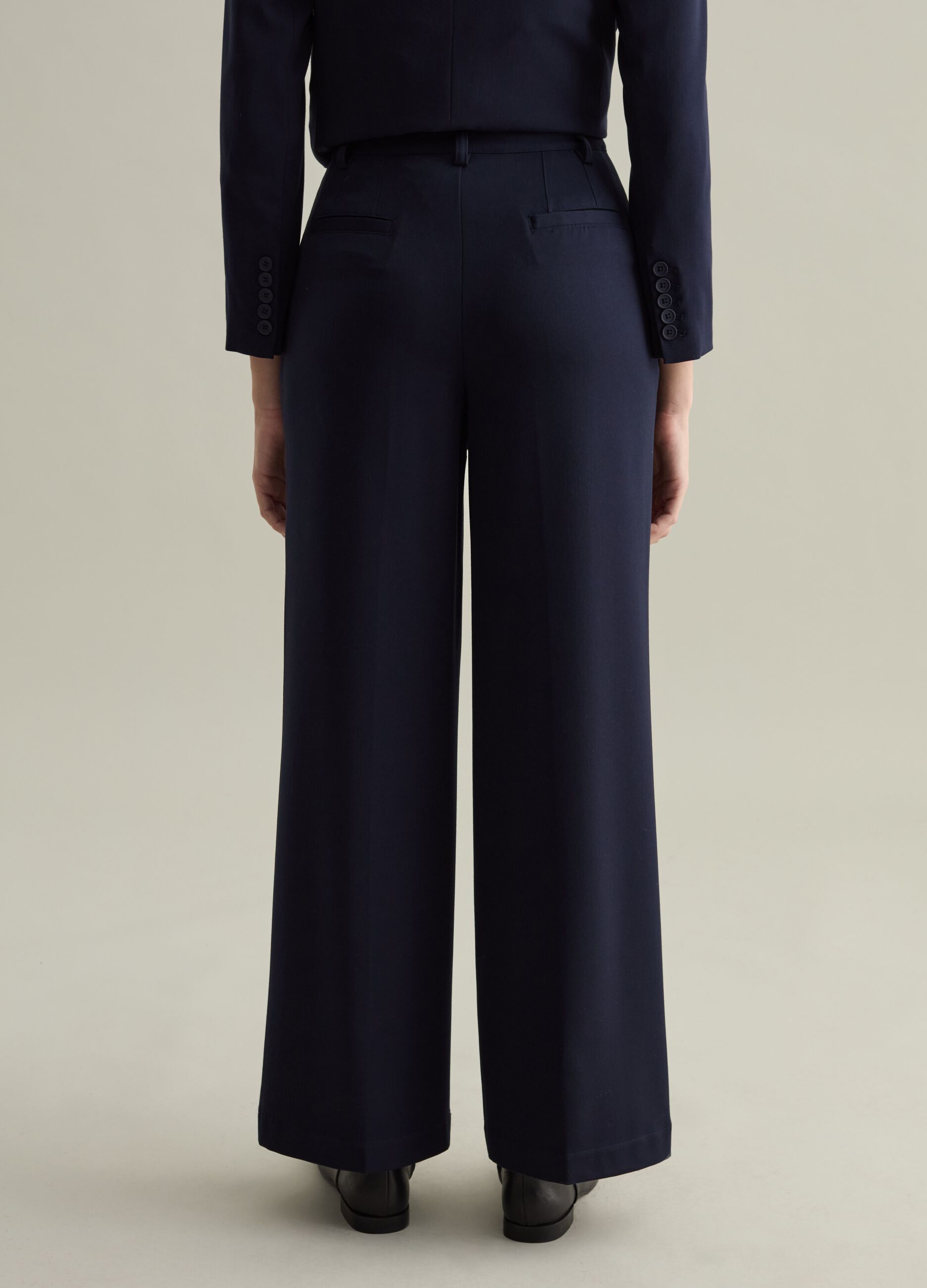 Contemporary wide-leg trousers with buttons