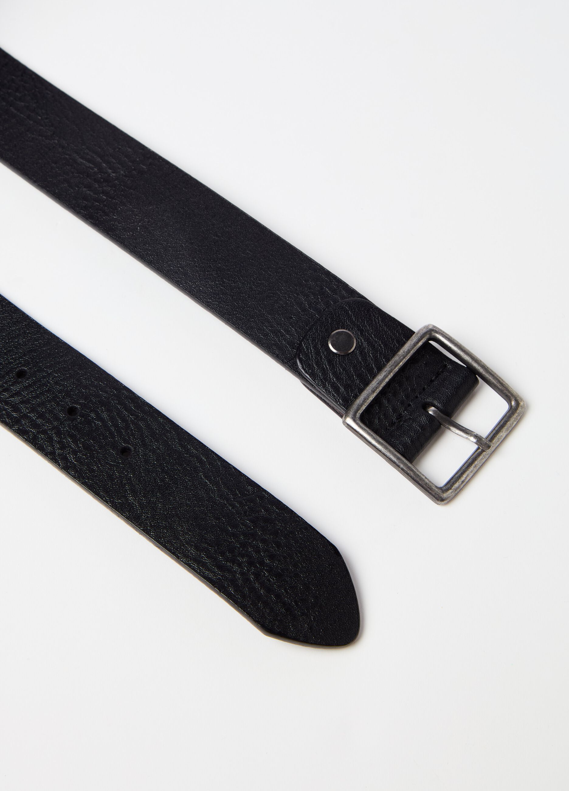 Textured leather belt