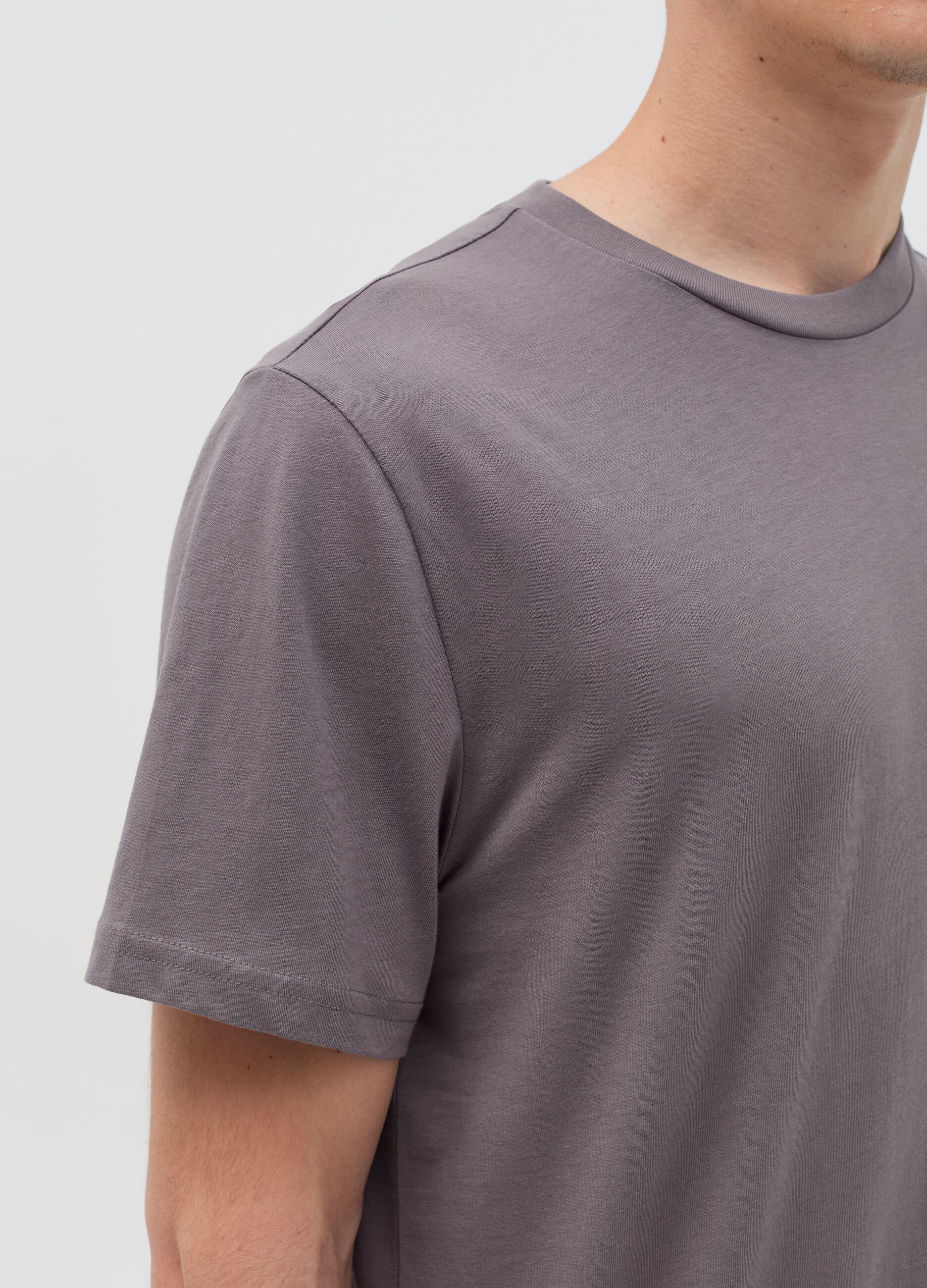 Cotton T-shirt with round neck