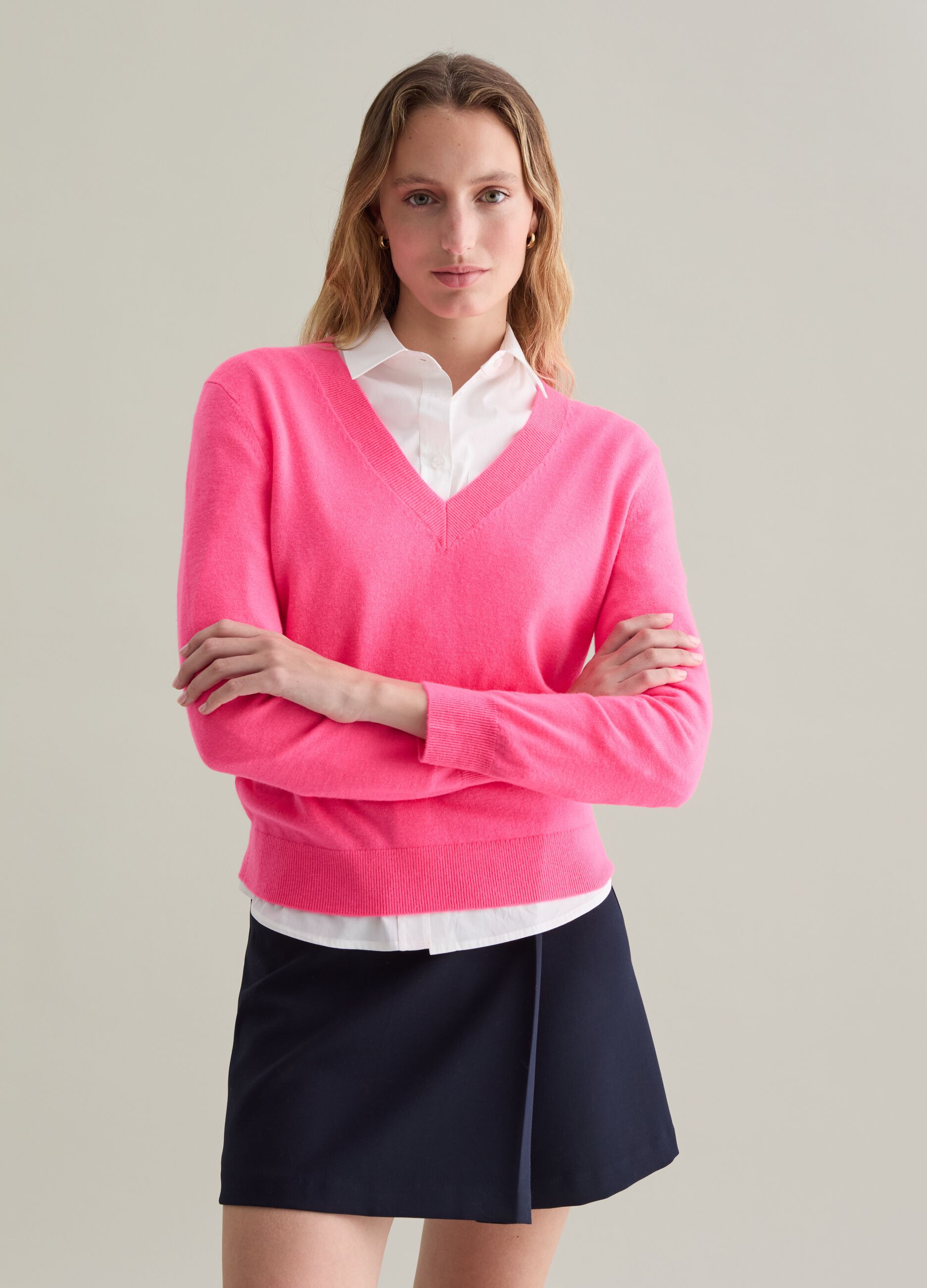 V-neck pullover in wool