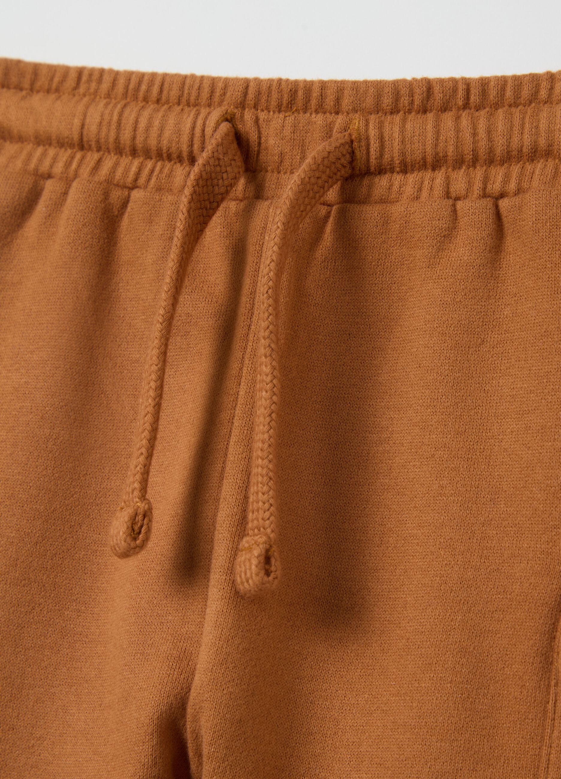 Fleece joggers with pockets and drawstring