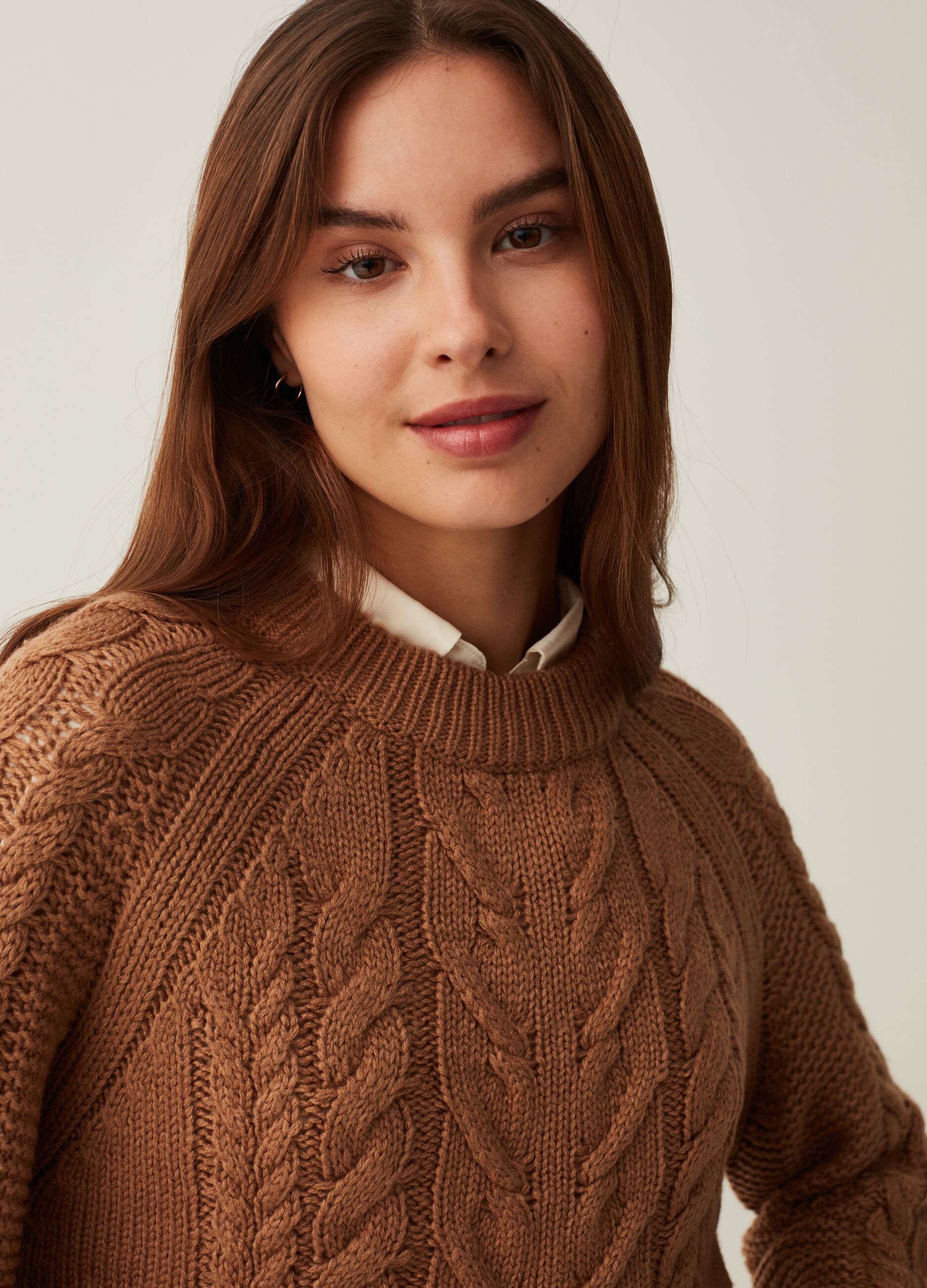 Pullover with cable-knit design