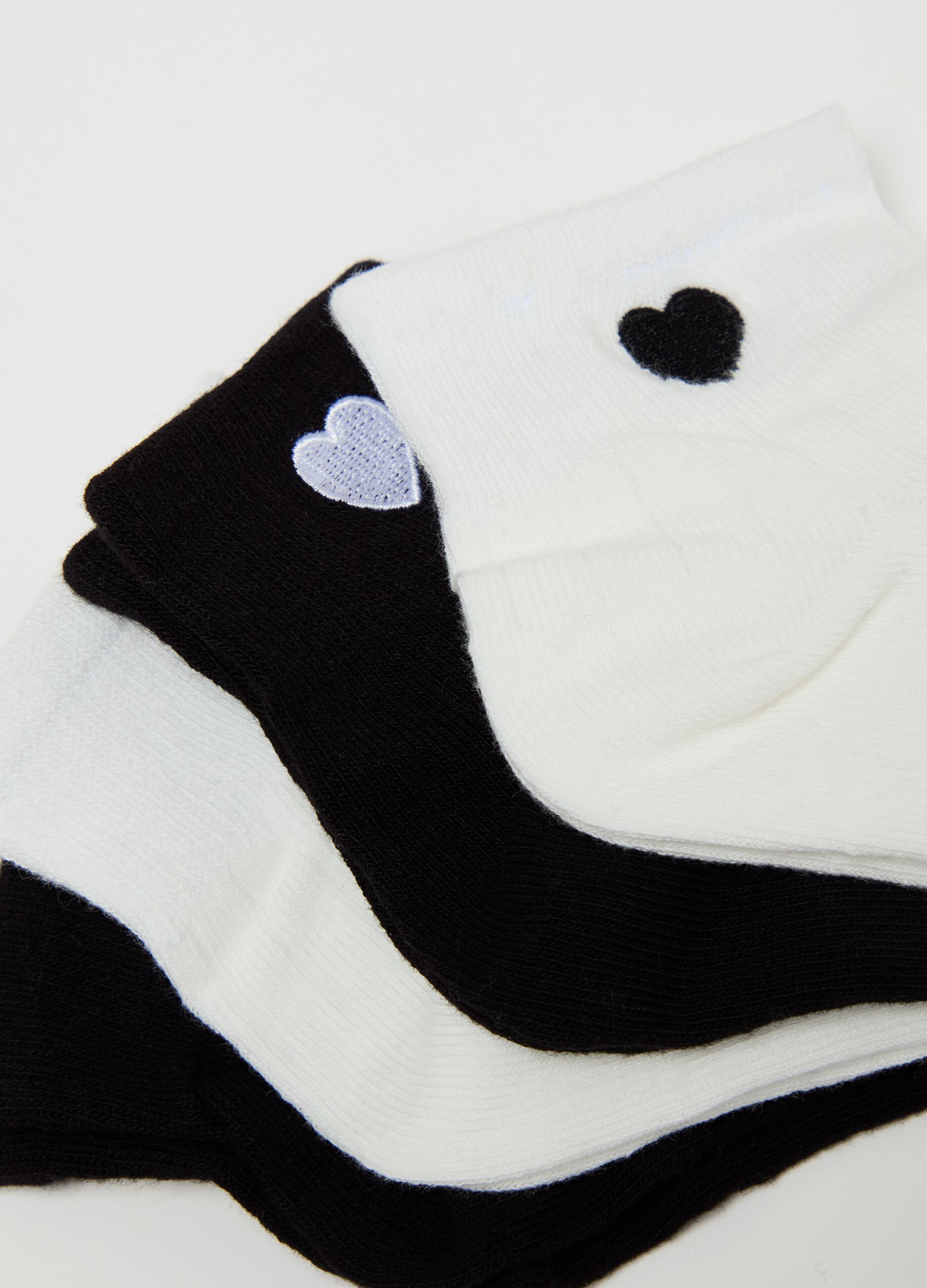 Five-pair pack short socks with heart embroidery