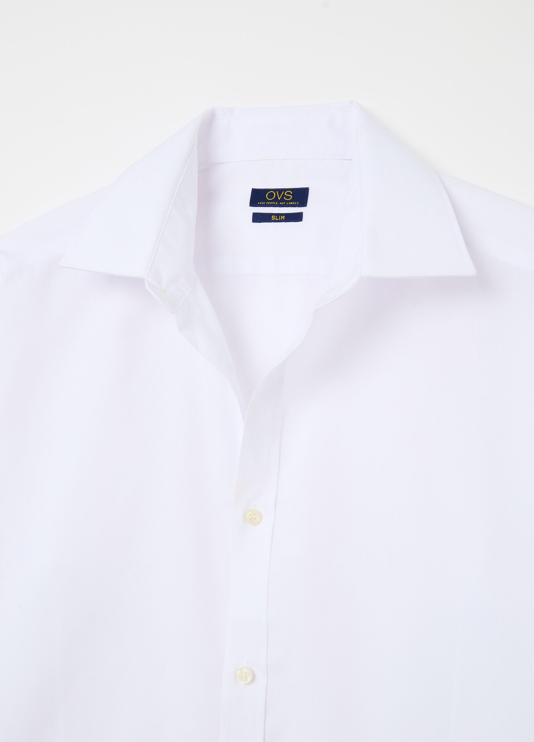 Slim-fit shirt with cut-away collar