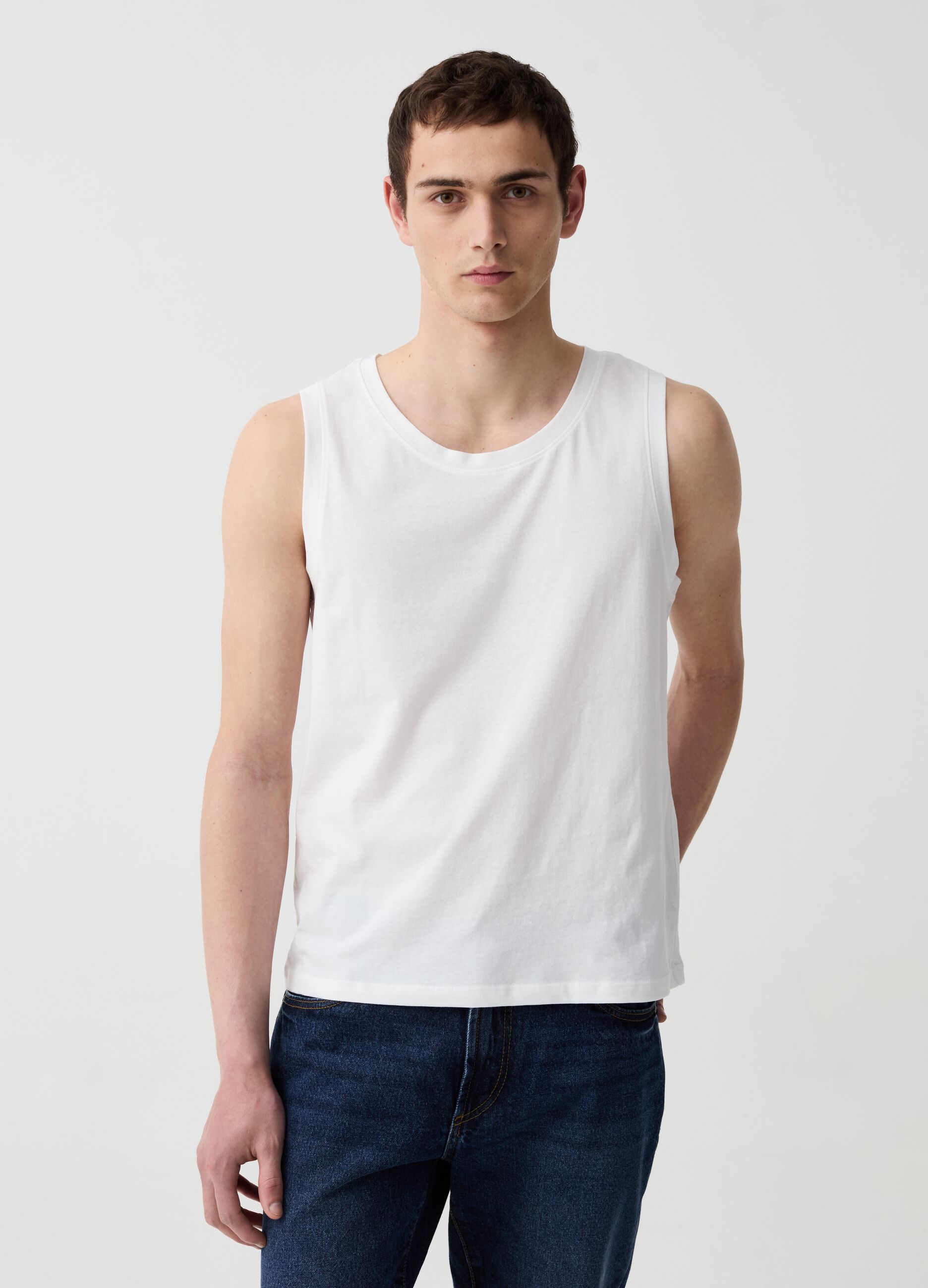 Camiseta de tirantes cuello redondo de algodón