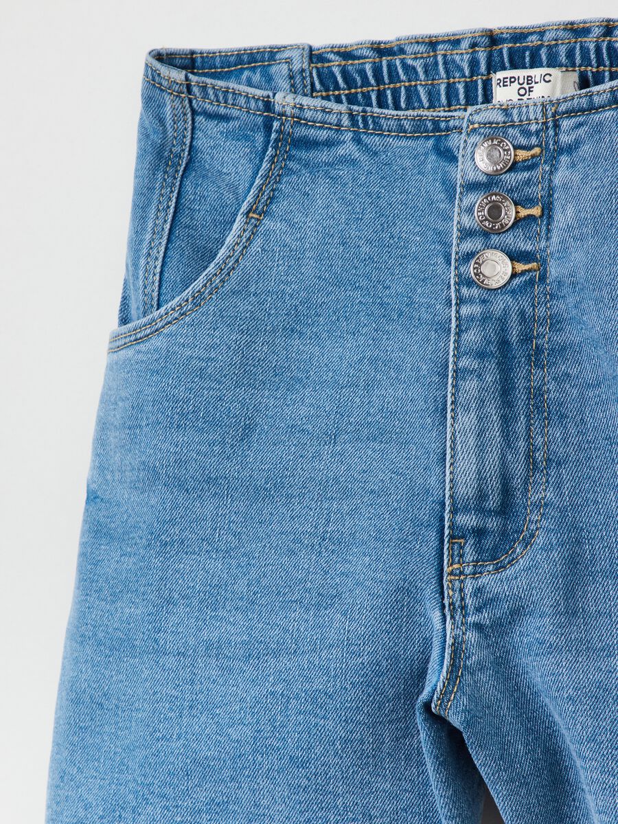 Denim shorts with buttons_2