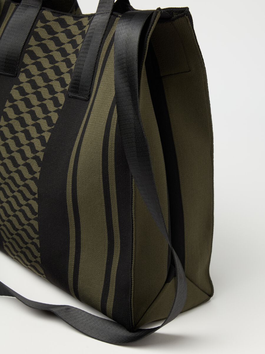 Tote bag con trama geometrica_2