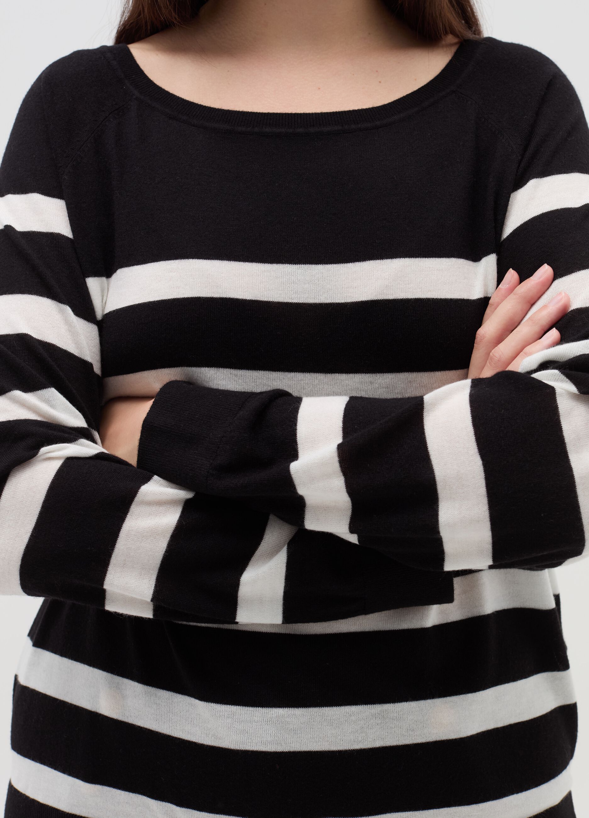 Curvy striped top with raglan sleeves