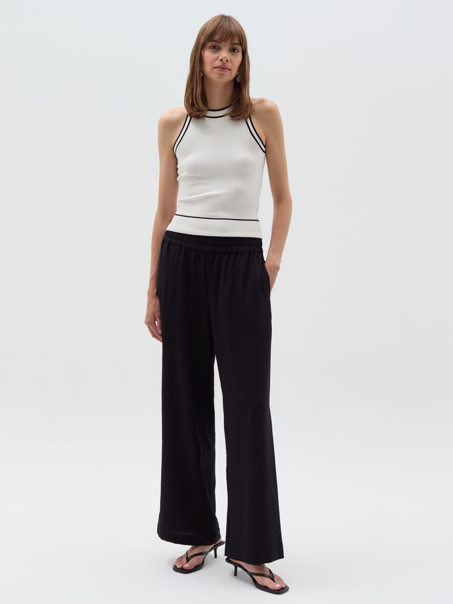 Crinkle-effect fluid trousers_0