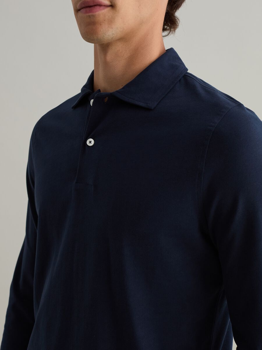 Contemporary long-sleeved polo shirt in organic cotton_2