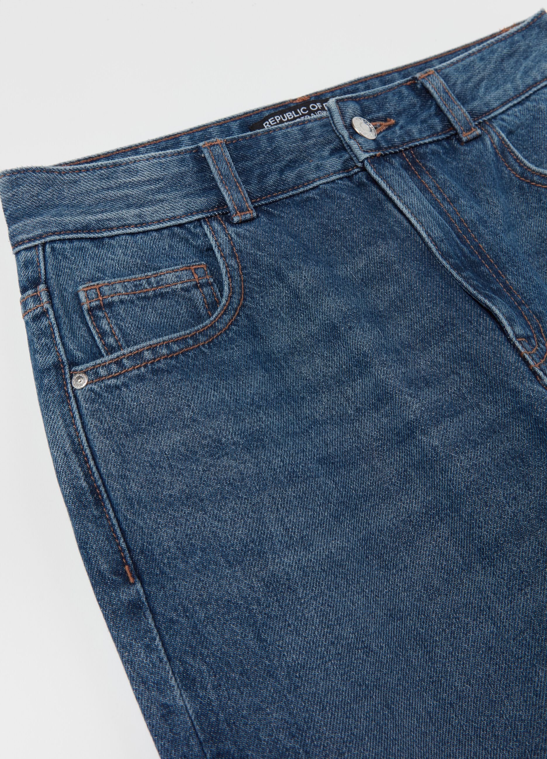 Five-pocket,straight-fit jeans