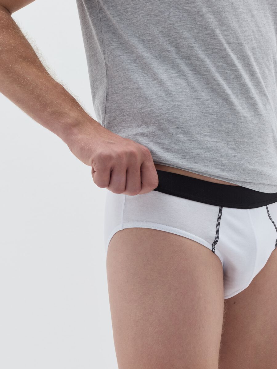 Five-pack briefs in organic cotton with external elastic_4